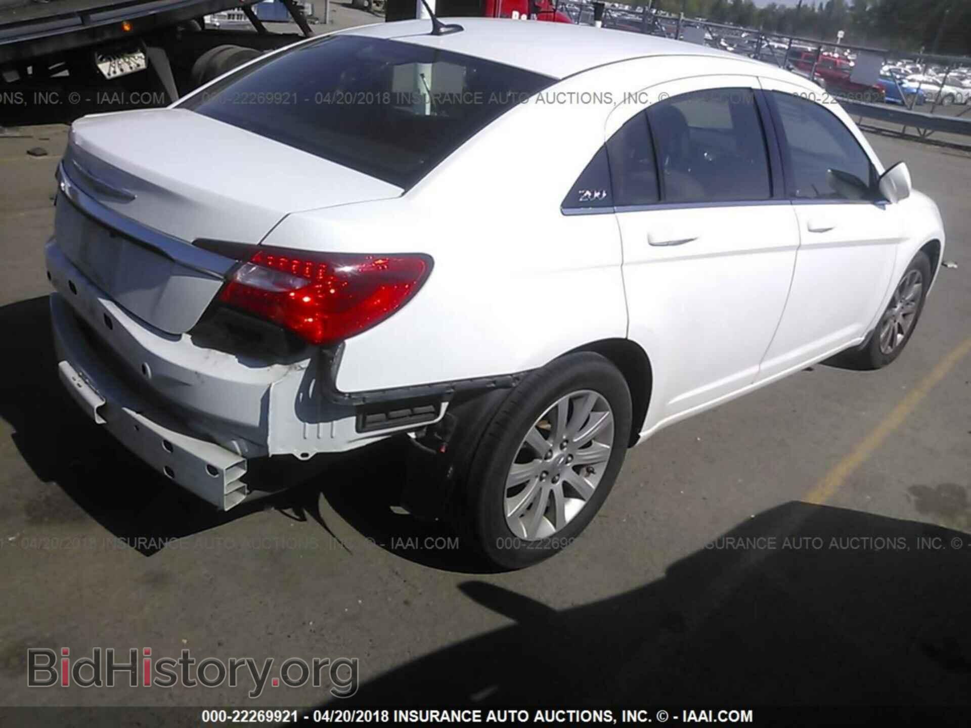 2013 Chrysler 200 - VIN: 1C3CCBBB1DN672578 - Фото 4