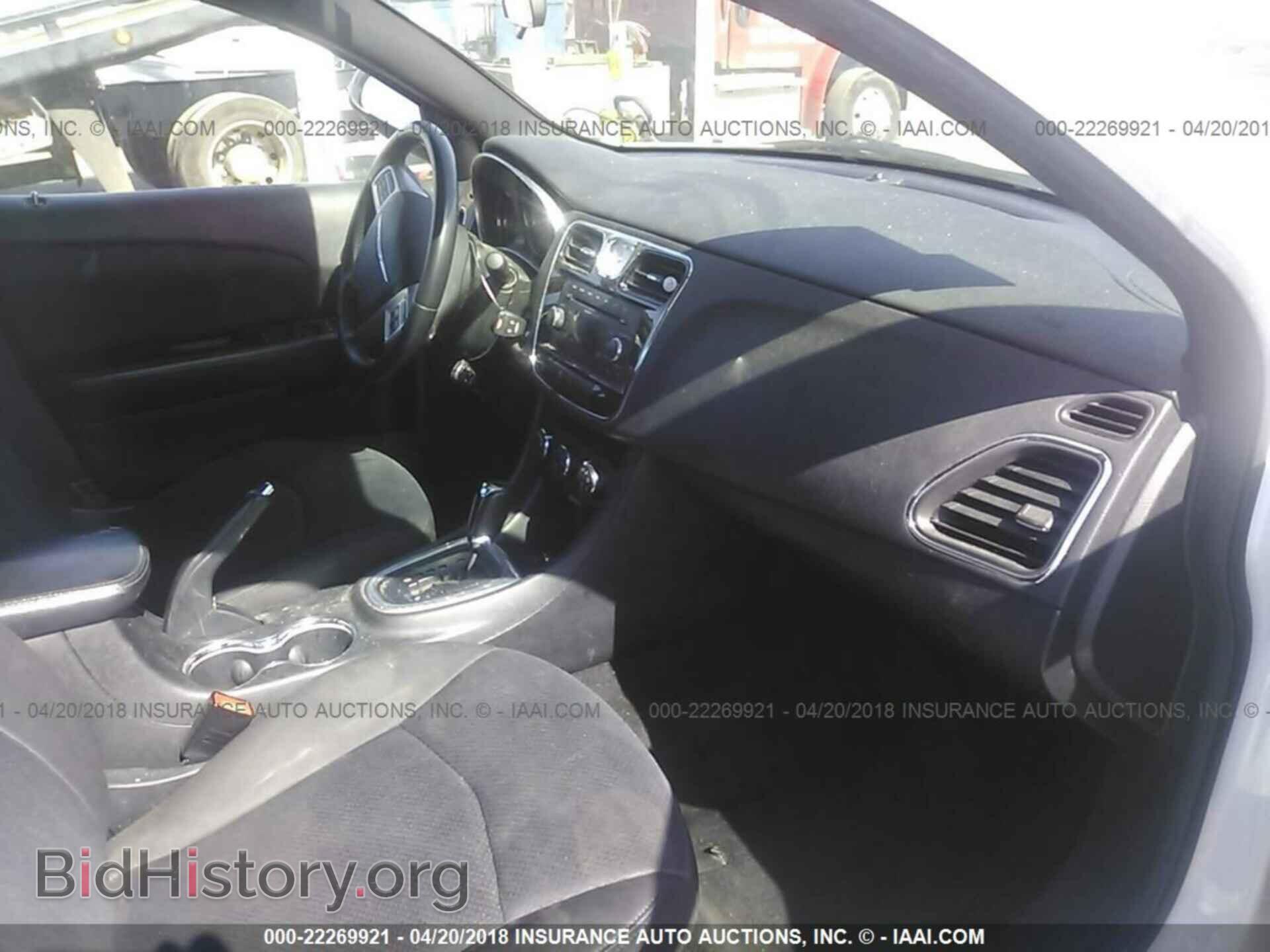 2013 Chrysler 200 - VIN: 1C3CCBBB1DN672578 - Фото 5