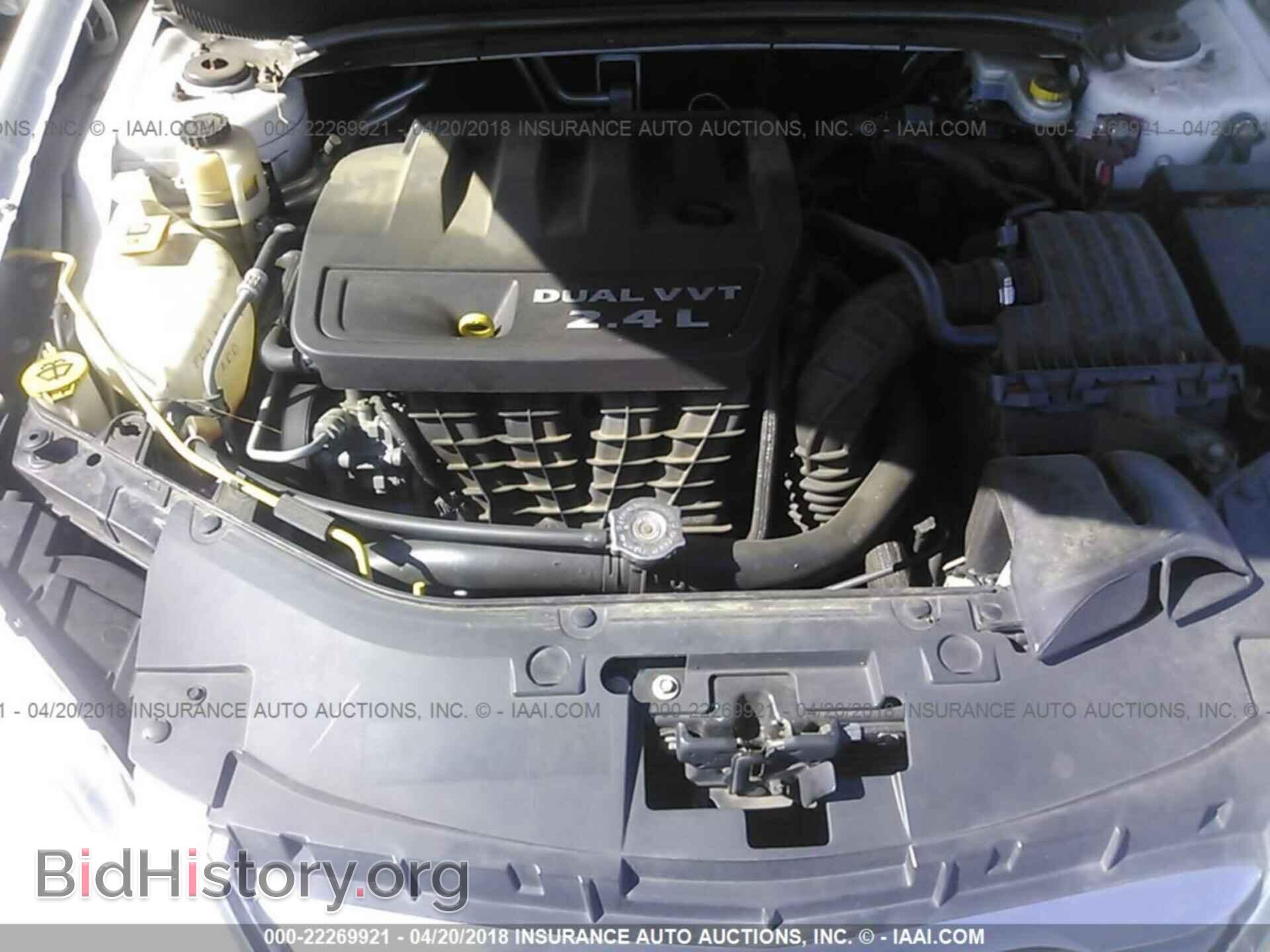 2013 Chrysler 200 - VIN: 1C3CCBBB1DN672578 - Фото 10