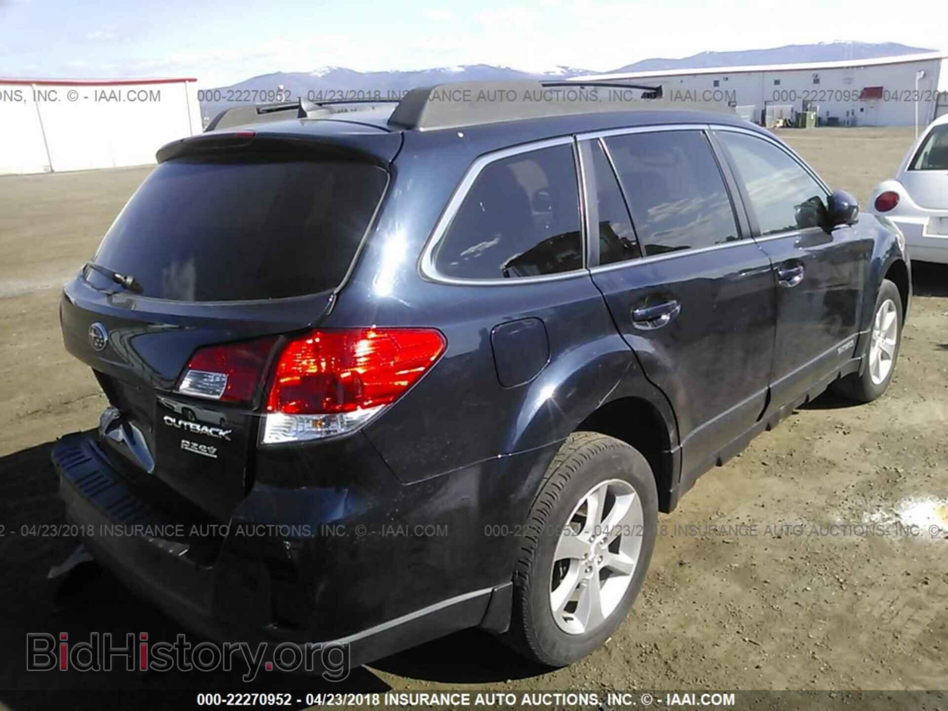 2013 Subaru Outback - VIN: 4S4BRBJC8D3280592 - Photo 4