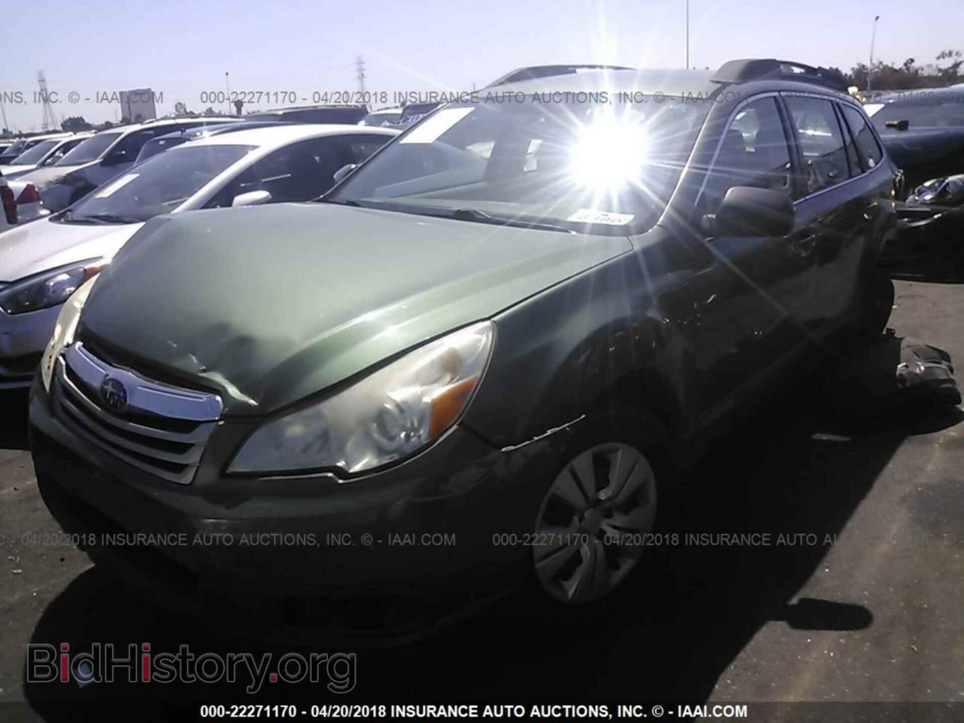 2011 Subaru Outback - VIN: 4S4BRBAC9B3420937 - Фото 2