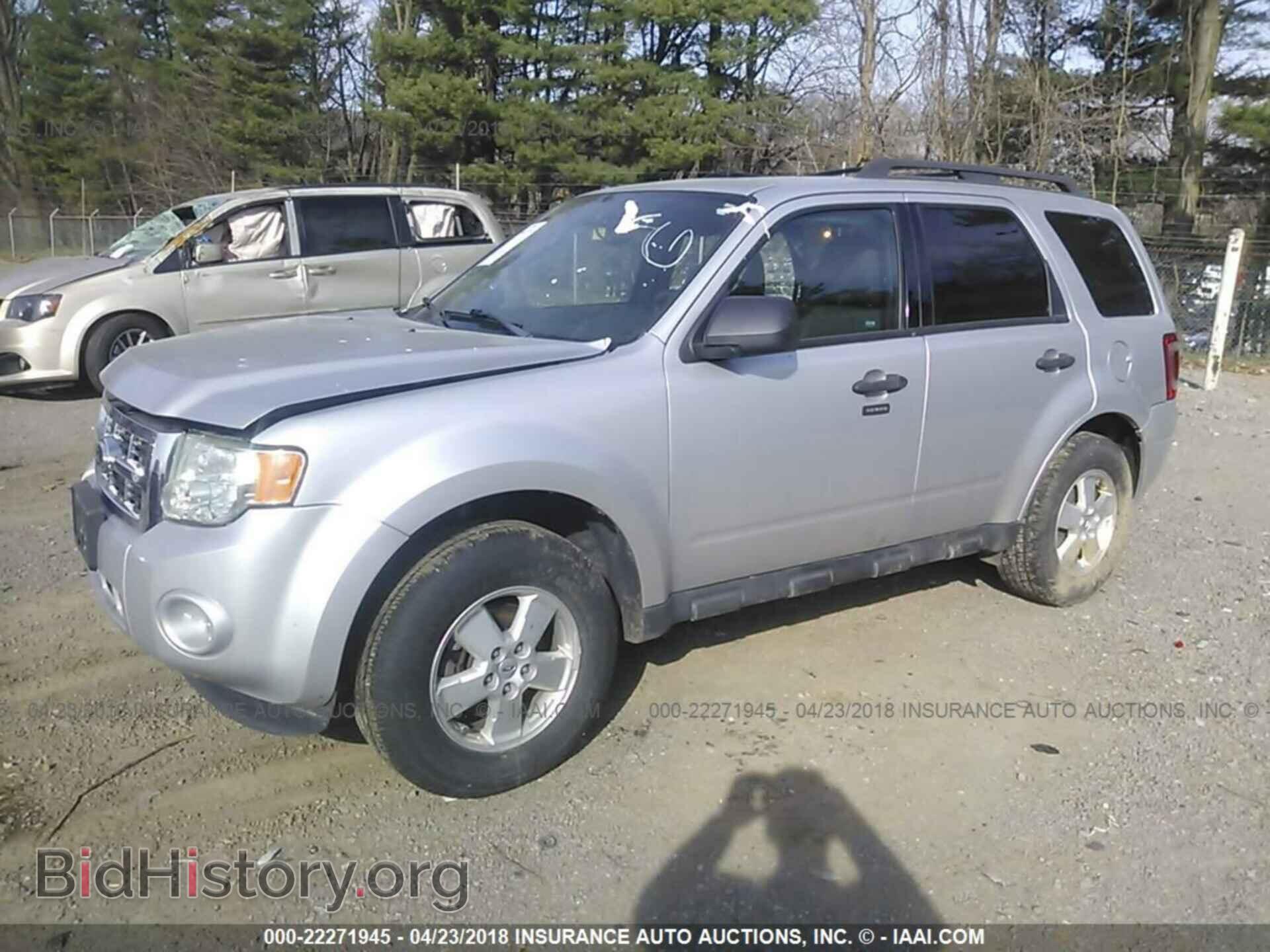 2012 Ford Escape - VIN: 1FMCU0DGXCKC04415 - Фото 2