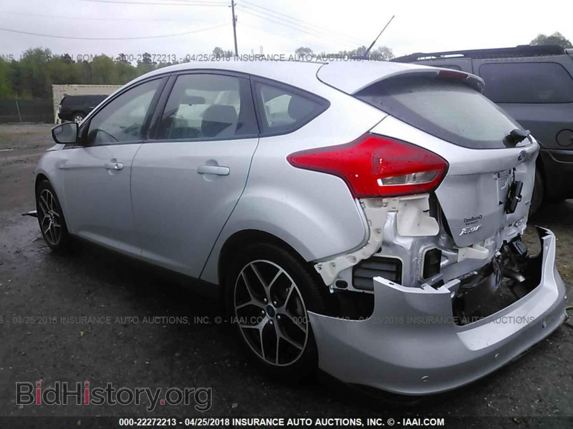 2018 Ford Focus - VIN: 1FADP3M2XJL234324 - Фото 3