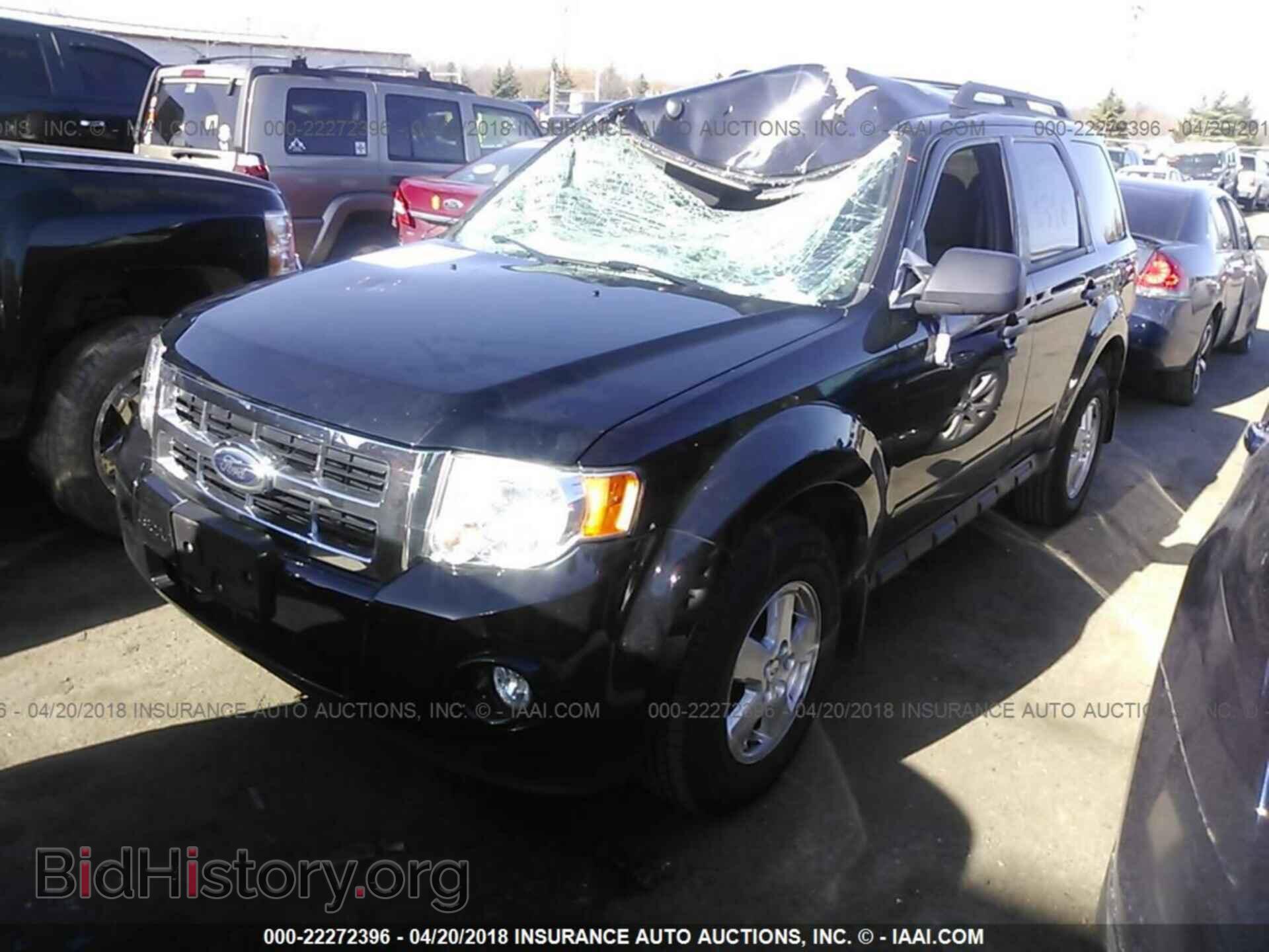 2012 Ford Escape - VIN: 1FMCU0DG9CKC31797 - Фото 2