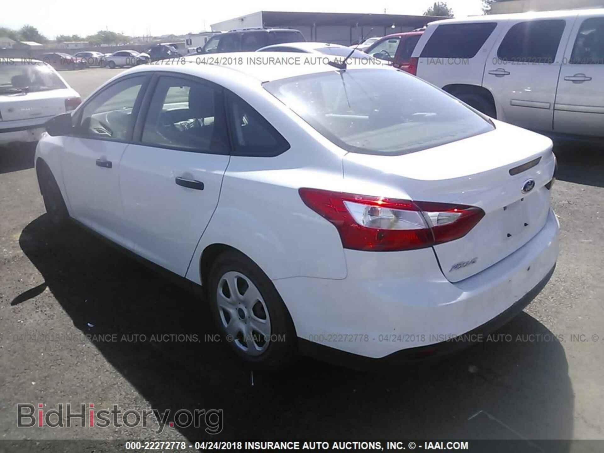 2014 Ford Focus - VIN: 1FADP3E28EL337116 - Фото 3