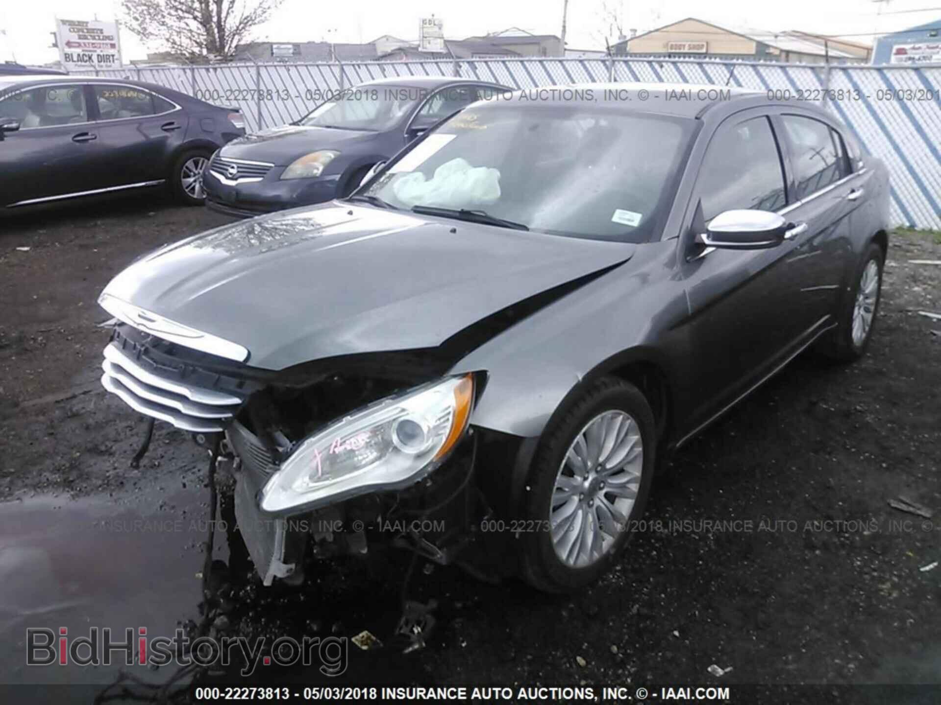 2013 Chrysler 200 - VIN: 1C3CCBCG5DN578522 - Фото 2