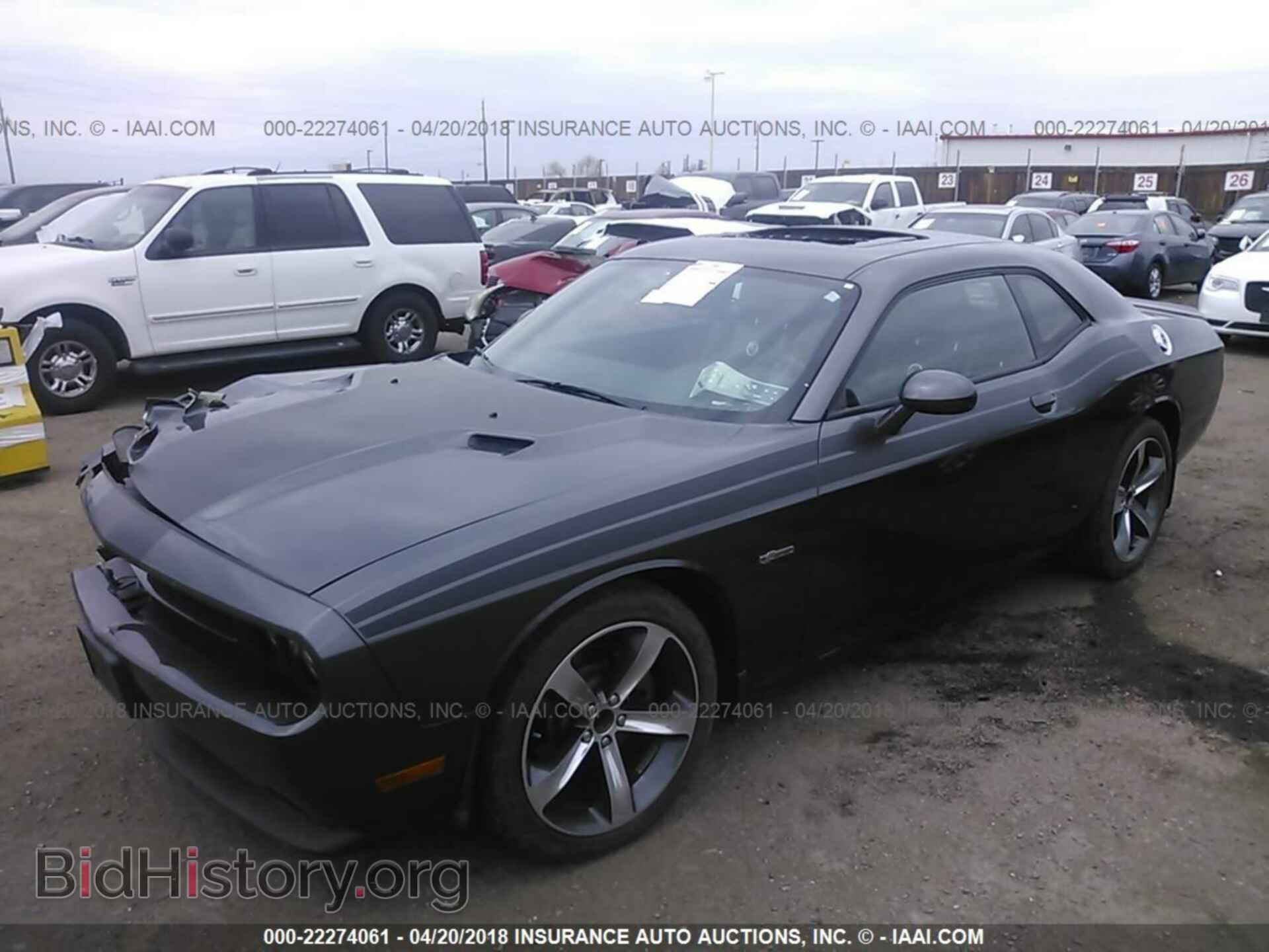 2014 Dodge Challenger - VIN: 2C3CDYAG1EH311004 - Photo 2