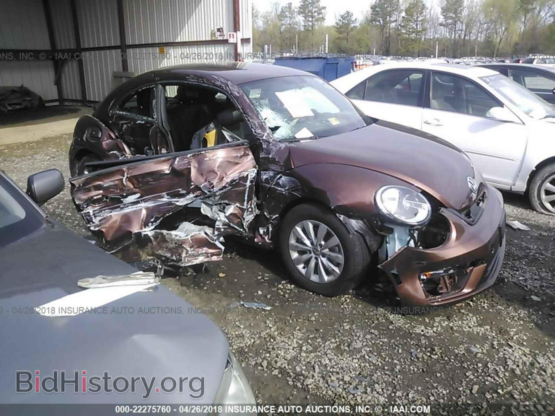 Photo 3VWF17AT1HM604607 - Volkswagen Beetle 2017