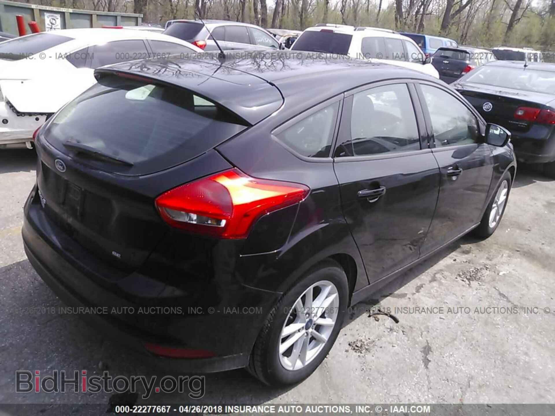2017 Ford Focus - VIN: 1FADP3K2XHL328829 - Фото 4