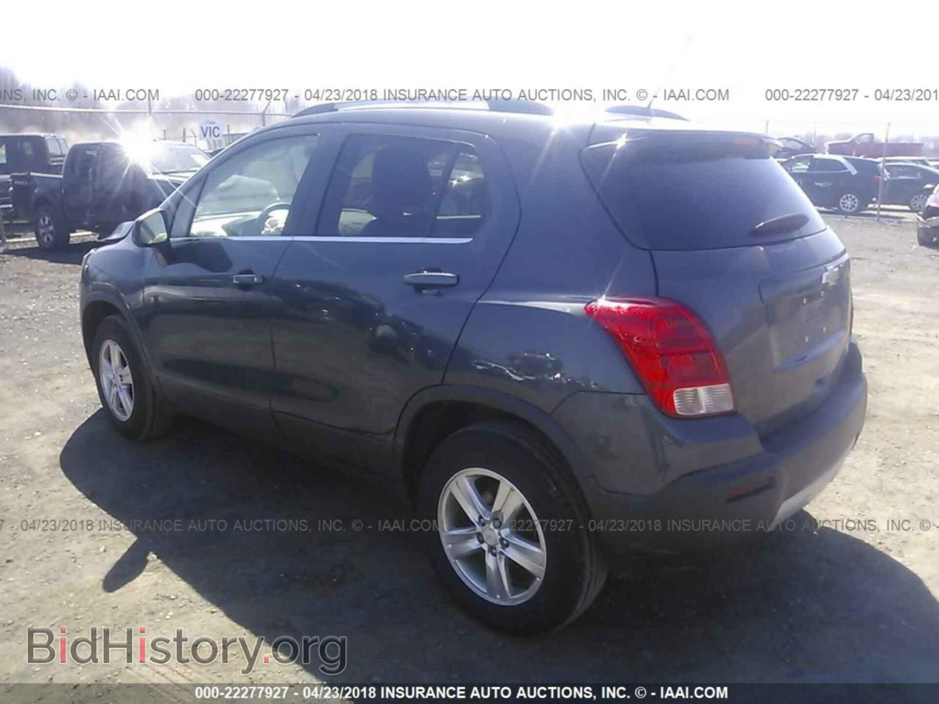 2016 Chevrolet Trax - VIN: 3GNCJPSB2GL270403 - Фото 3