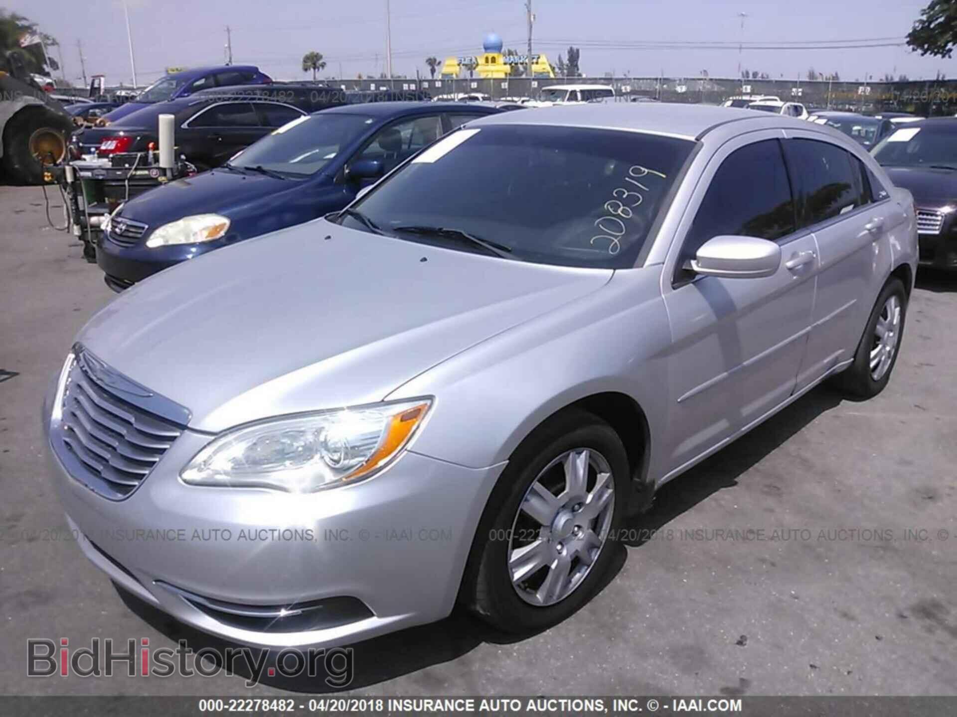 2012 Chrysler 200 - VIN: 1C3CCBAB3CN208319 - Фото 2