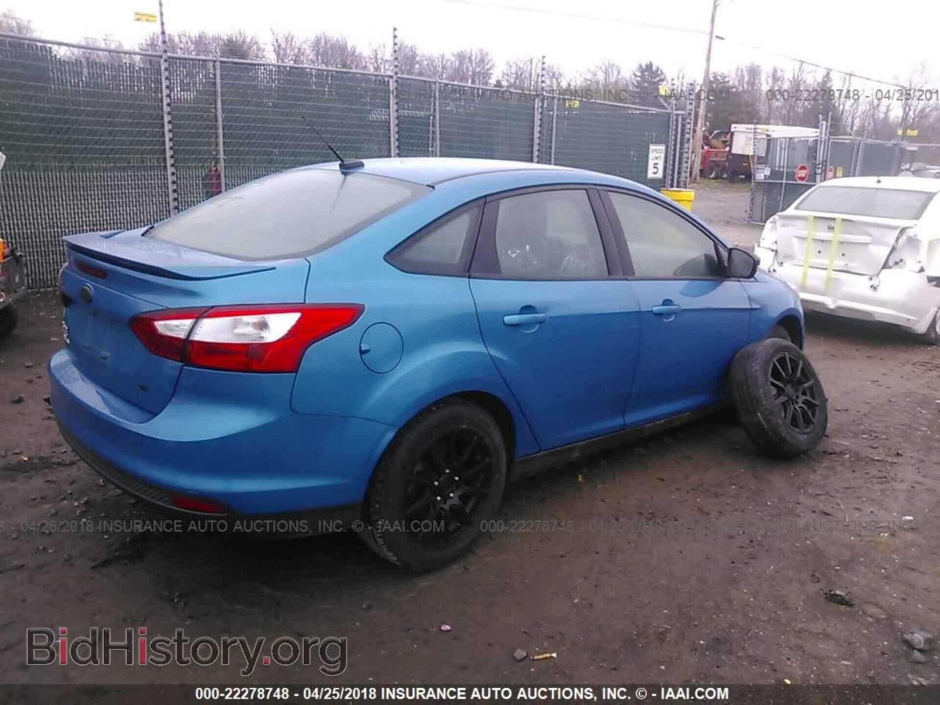 2012 Ford Focus - VIN: 1FAHP3F26CL336320 - Photo 4