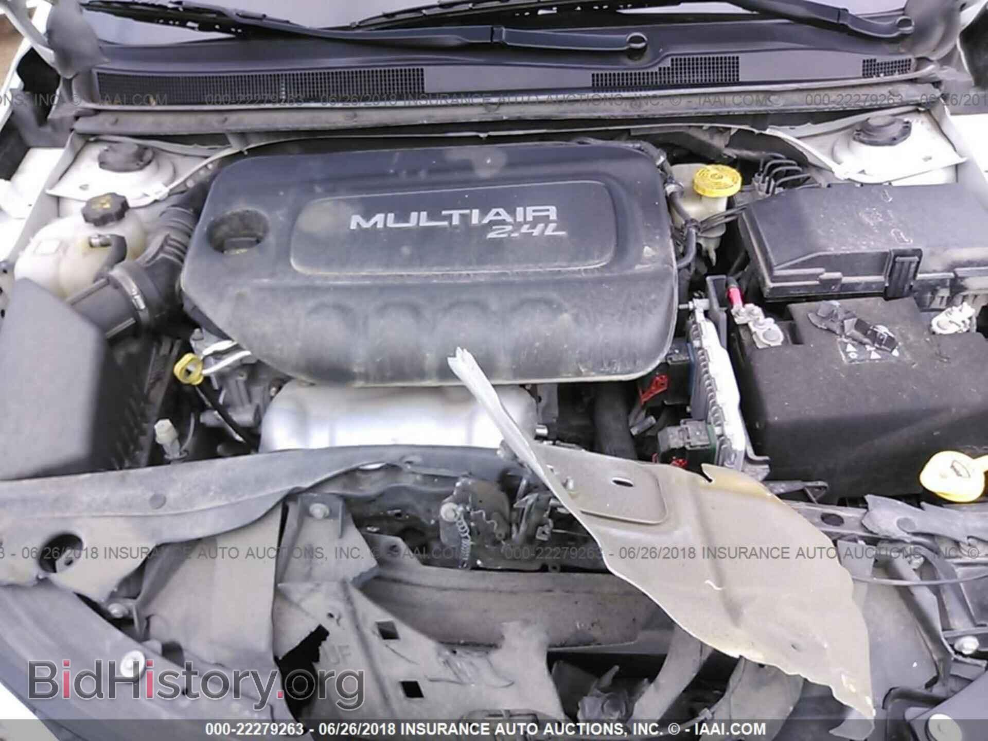 2015 Chrysler 200 - VIN: 1C3CCCAB1FN582986 - Фото 10