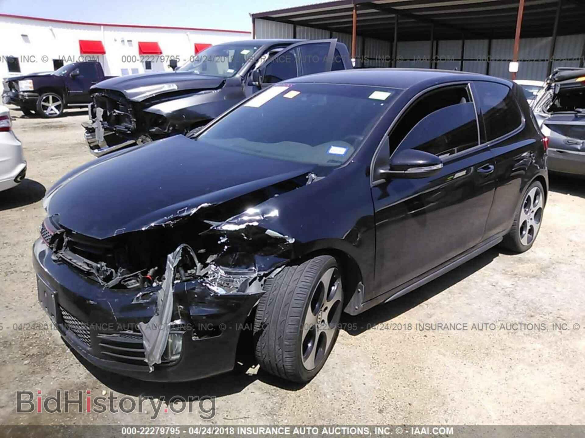 2011 Volkswagen Gti - VIN: WVWEV7AJ1BW091609 - Фото 2