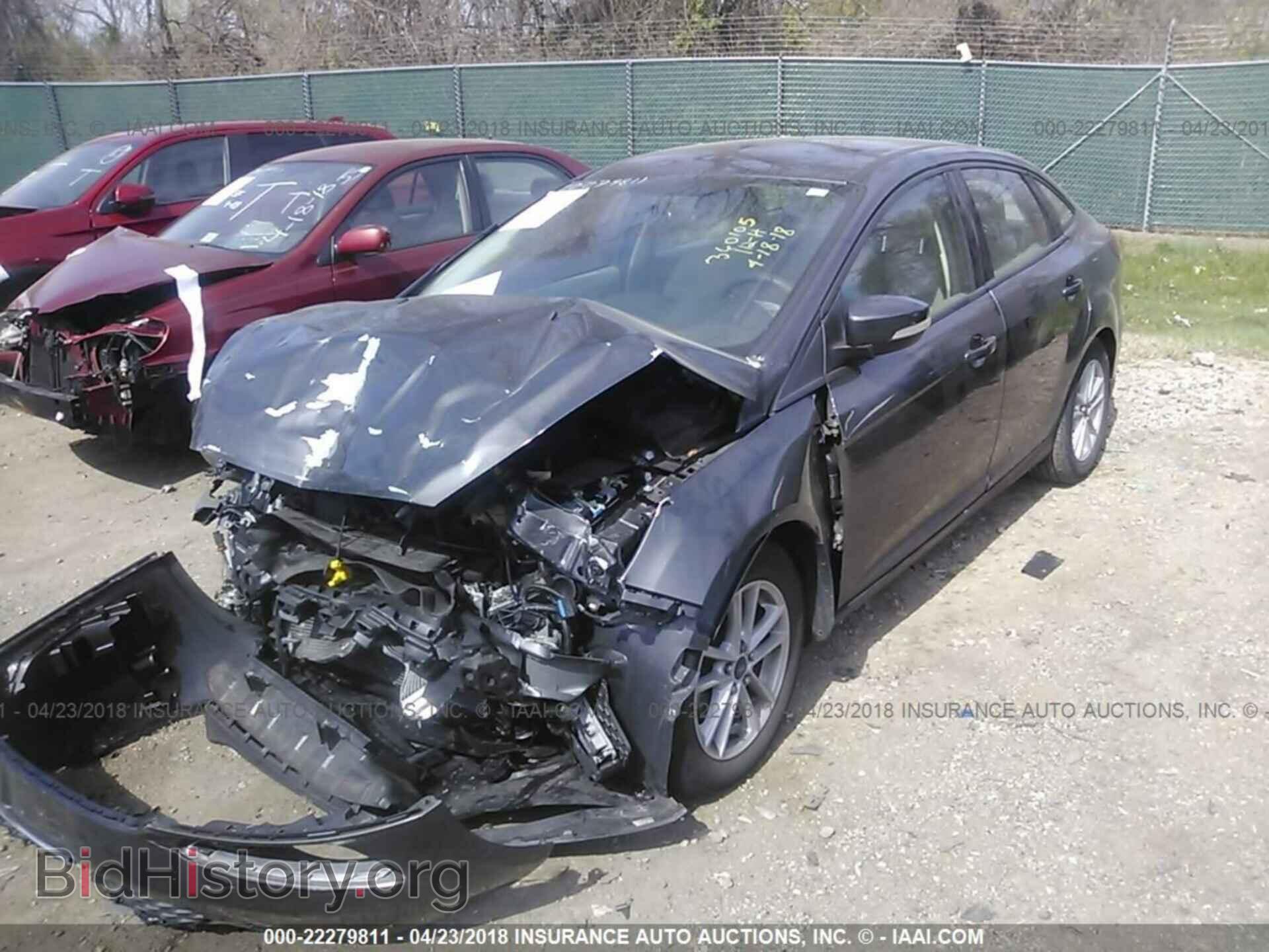 2015 Ford Focus - VIN: 1FADP3F26FL228315 - Photo 2