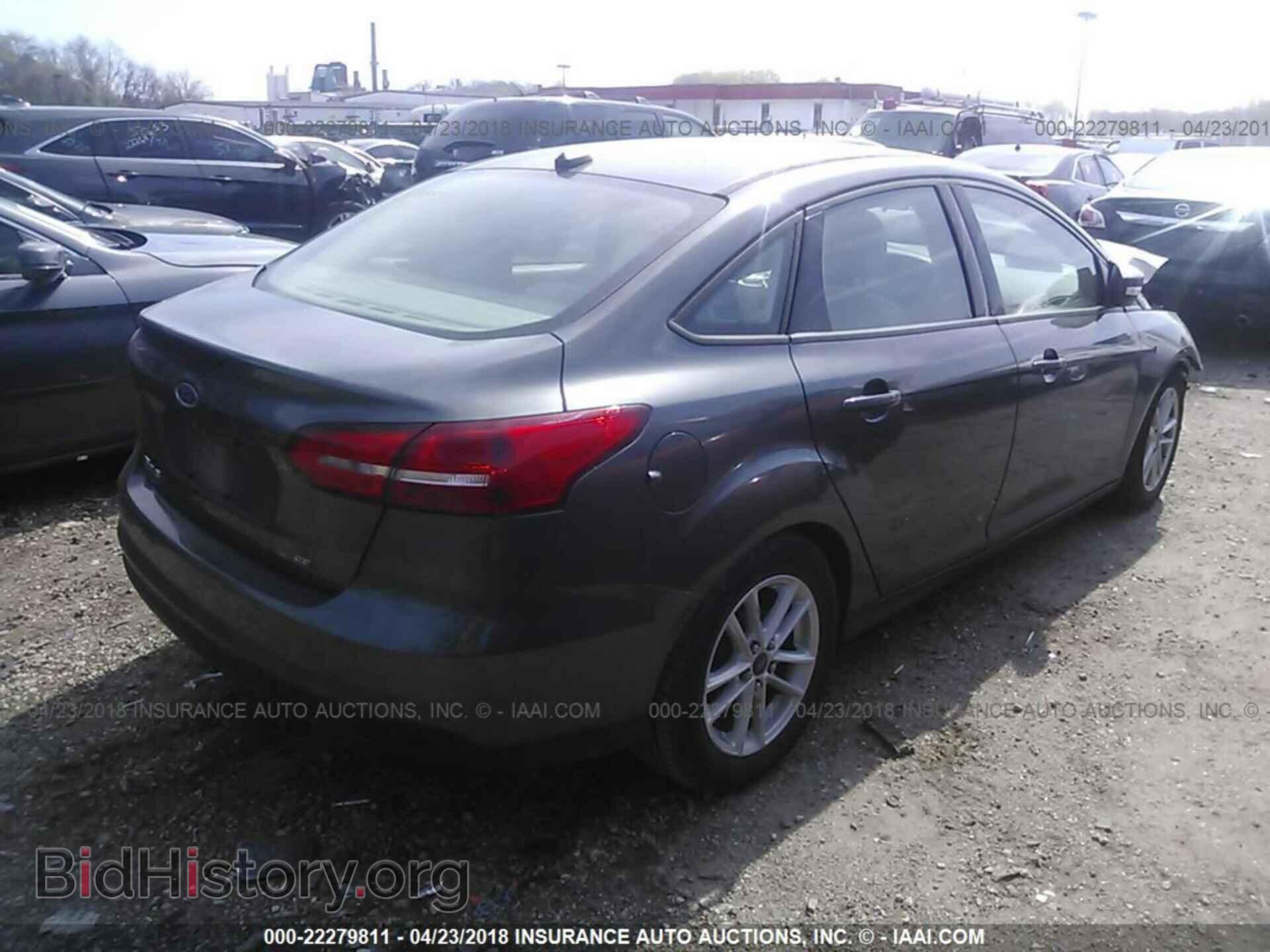 2015 Ford Focus - VIN: 1FADP3F26FL228315 - Photo 4
