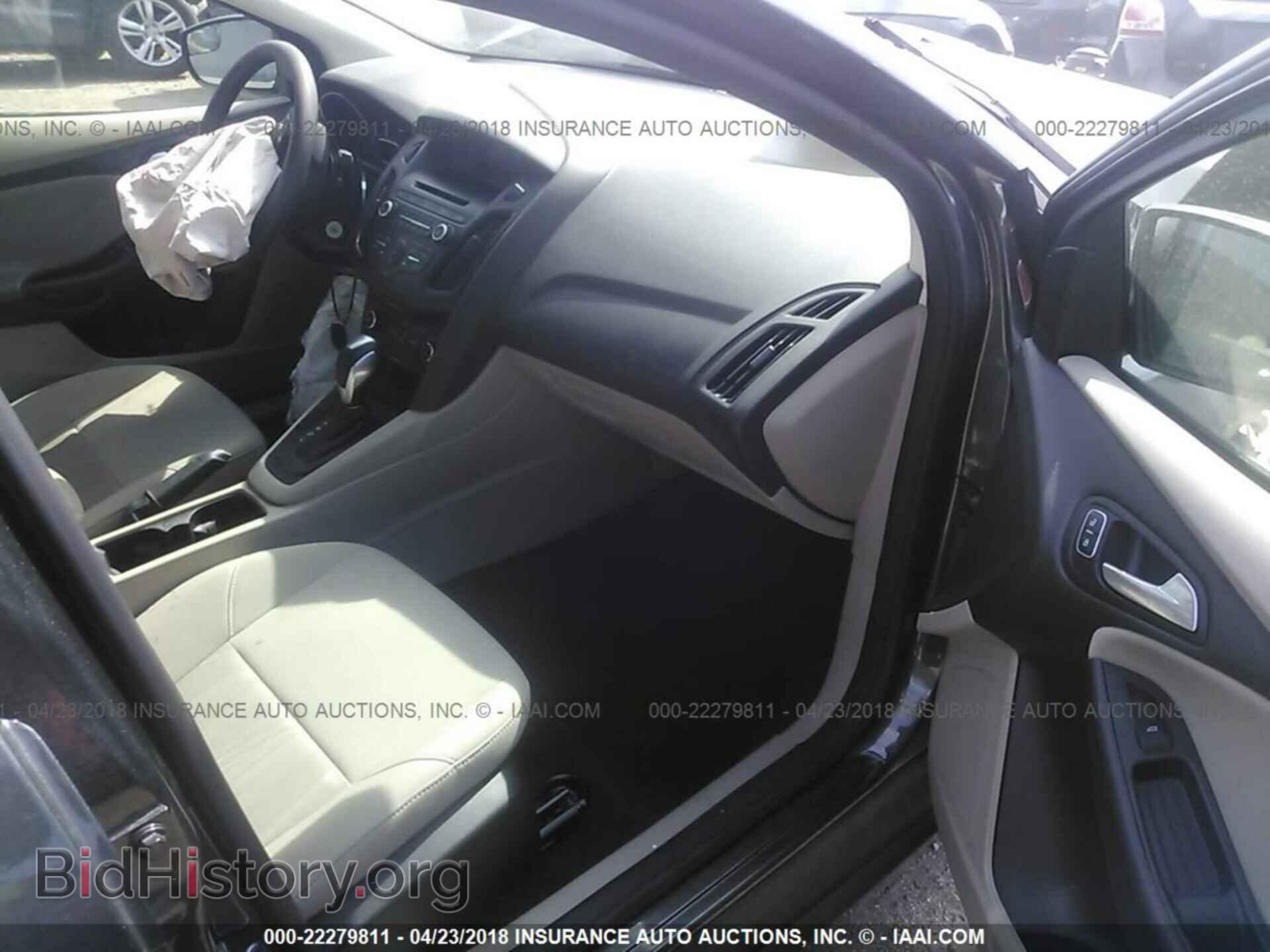 2015 Ford Focus - VIN: 1FADP3F26FL228315 - Photo 5