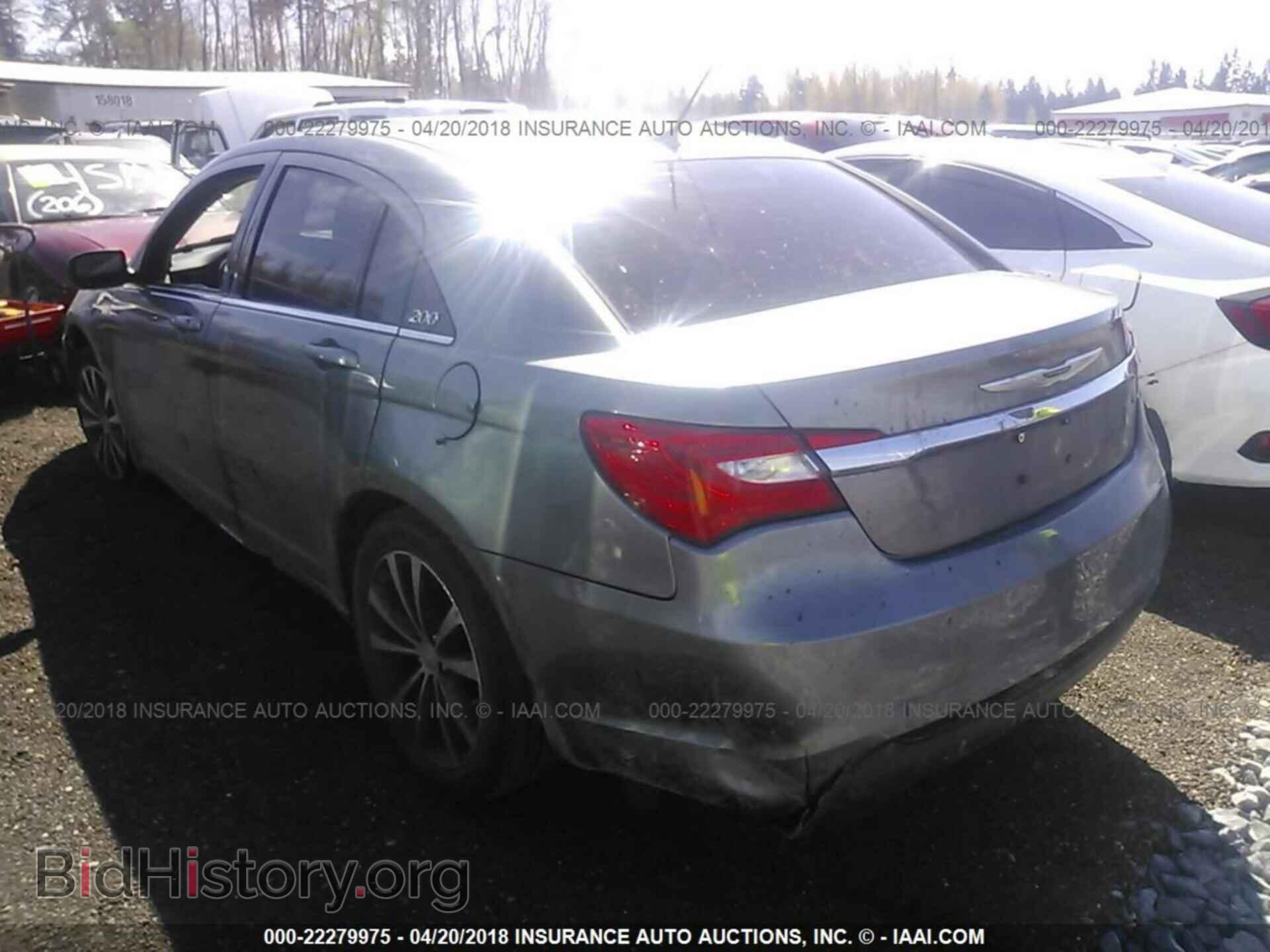 2013 Chrysler 200 - VIN: 1C3CCBBB0DN503751 - Фото 3