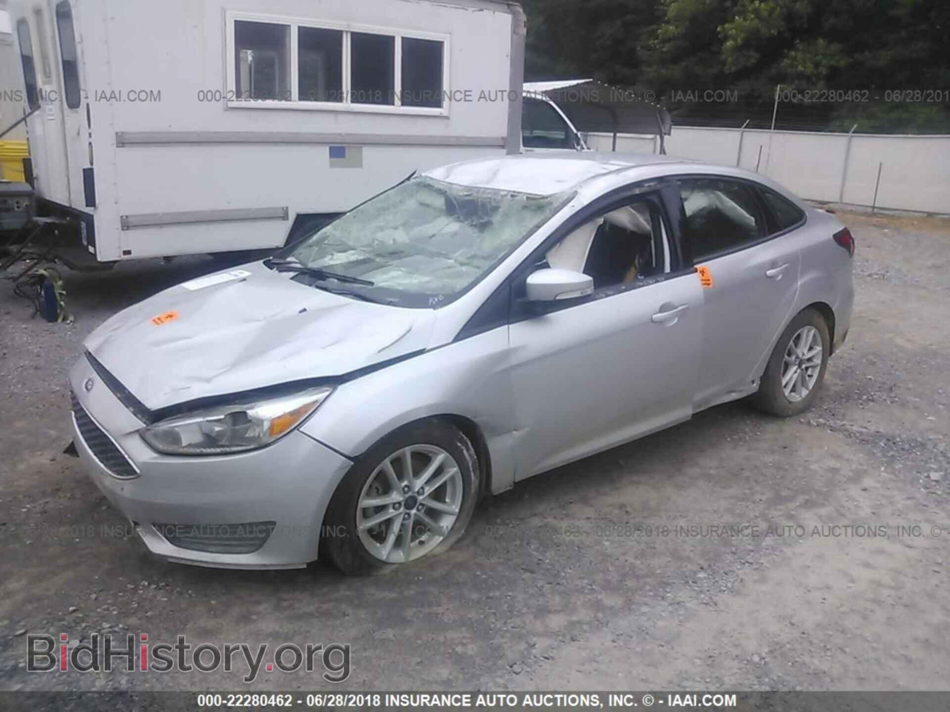 2016 Ford Focus - VIN: 1FADP3F21GL371223 - Фото 2