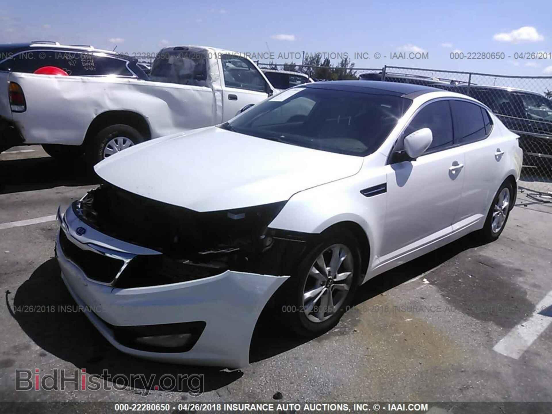2011 Kia Optima - VIN: KNAGN4A77B5111859 - Фото 2