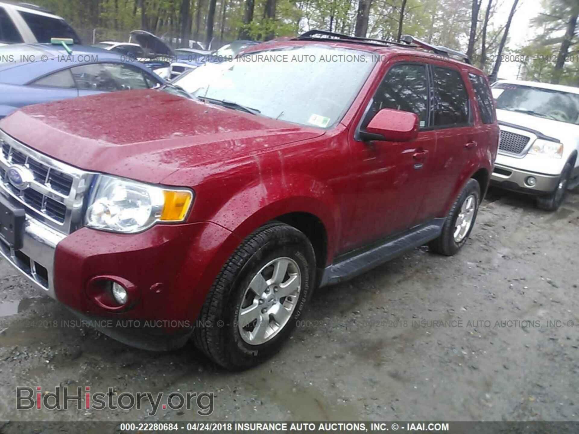 2011 Ford Escape - VIN: 1FMCU0E72BKB95397 - Фото 2