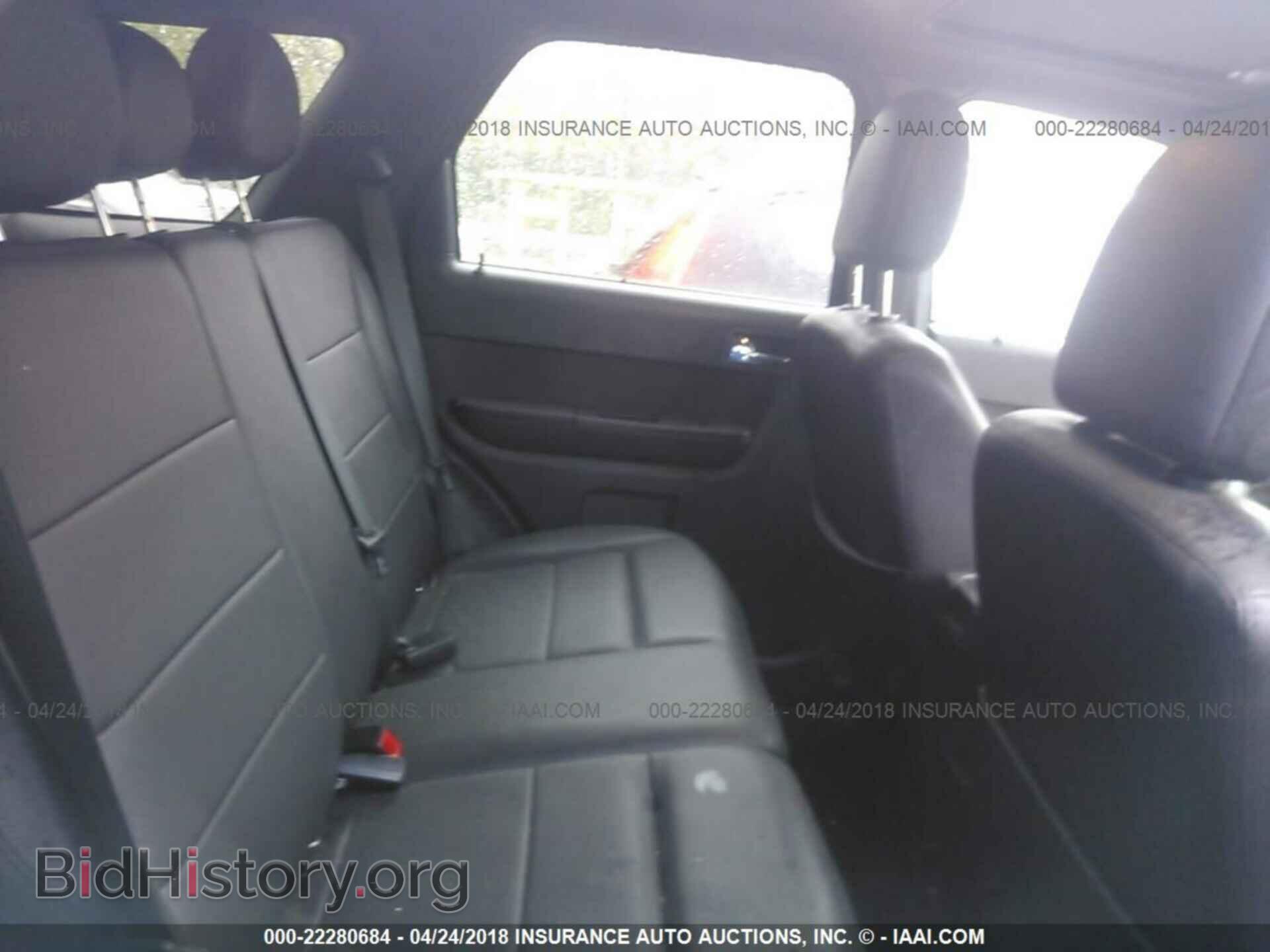 2011 Ford Escape - VIN: 1FMCU0E72BKB95397 - Фото 8