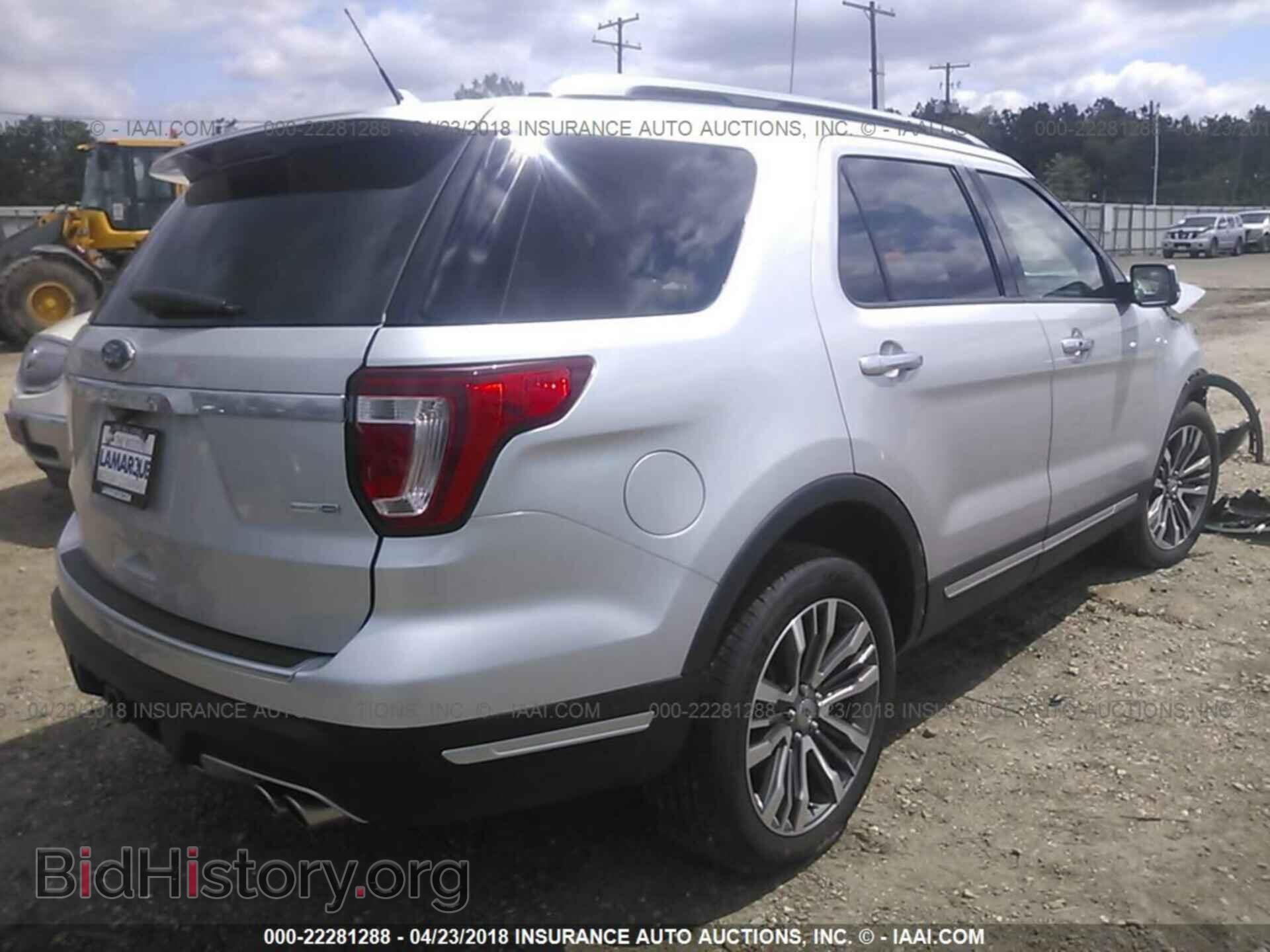 2018 Ford Explorer - VIN: 1FM5K8HT3JGA39828 - Photo 4