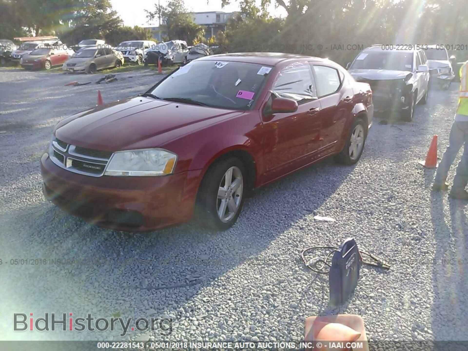 2011 Dodge Avenger - VIN: 1B3BD1FB8BN557158 - Фото 2