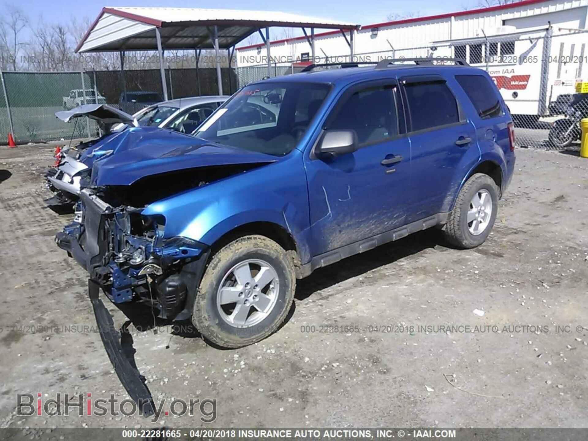 2012 Ford Escape - VIN: 1FMCU0D78CKB01722 - Фото 2