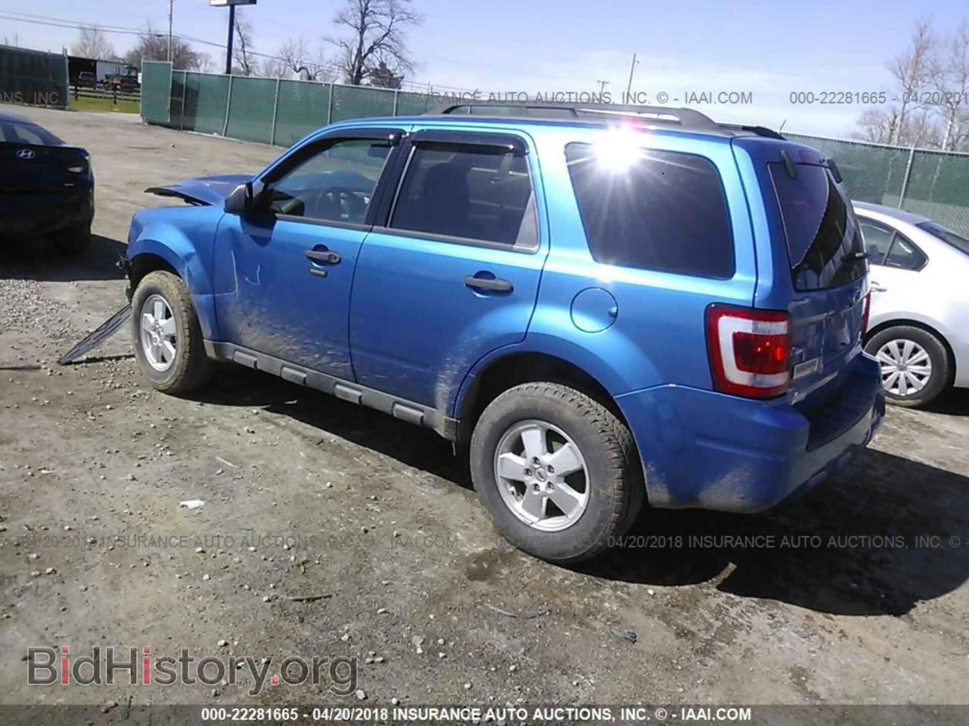 2012 Ford Escape - VIN: 1FMCU0D78CKB01722 - Фото 3