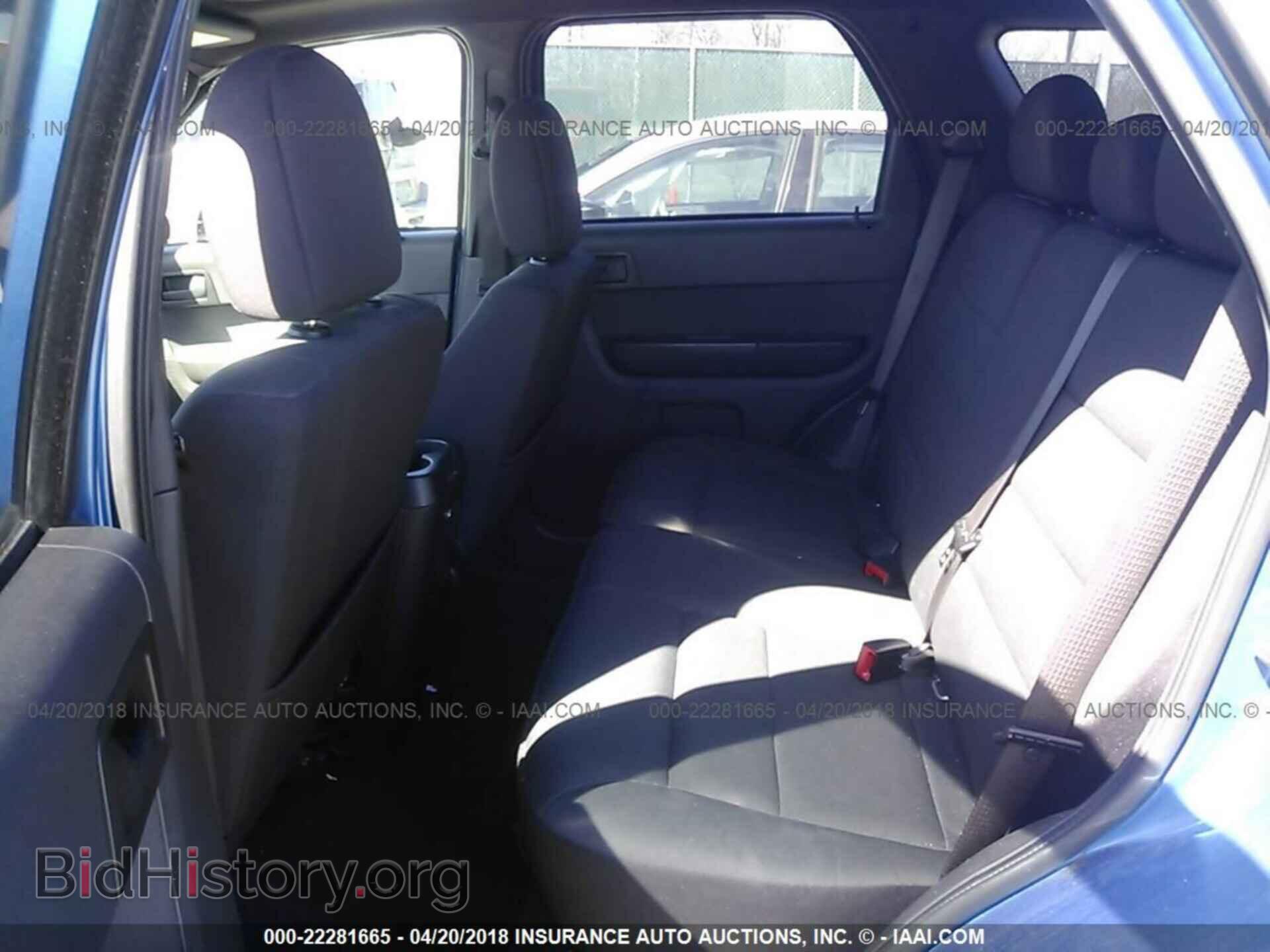 2012 Ford Escape - VIN: 1FMCU0D78CKB01722 - Фото 8