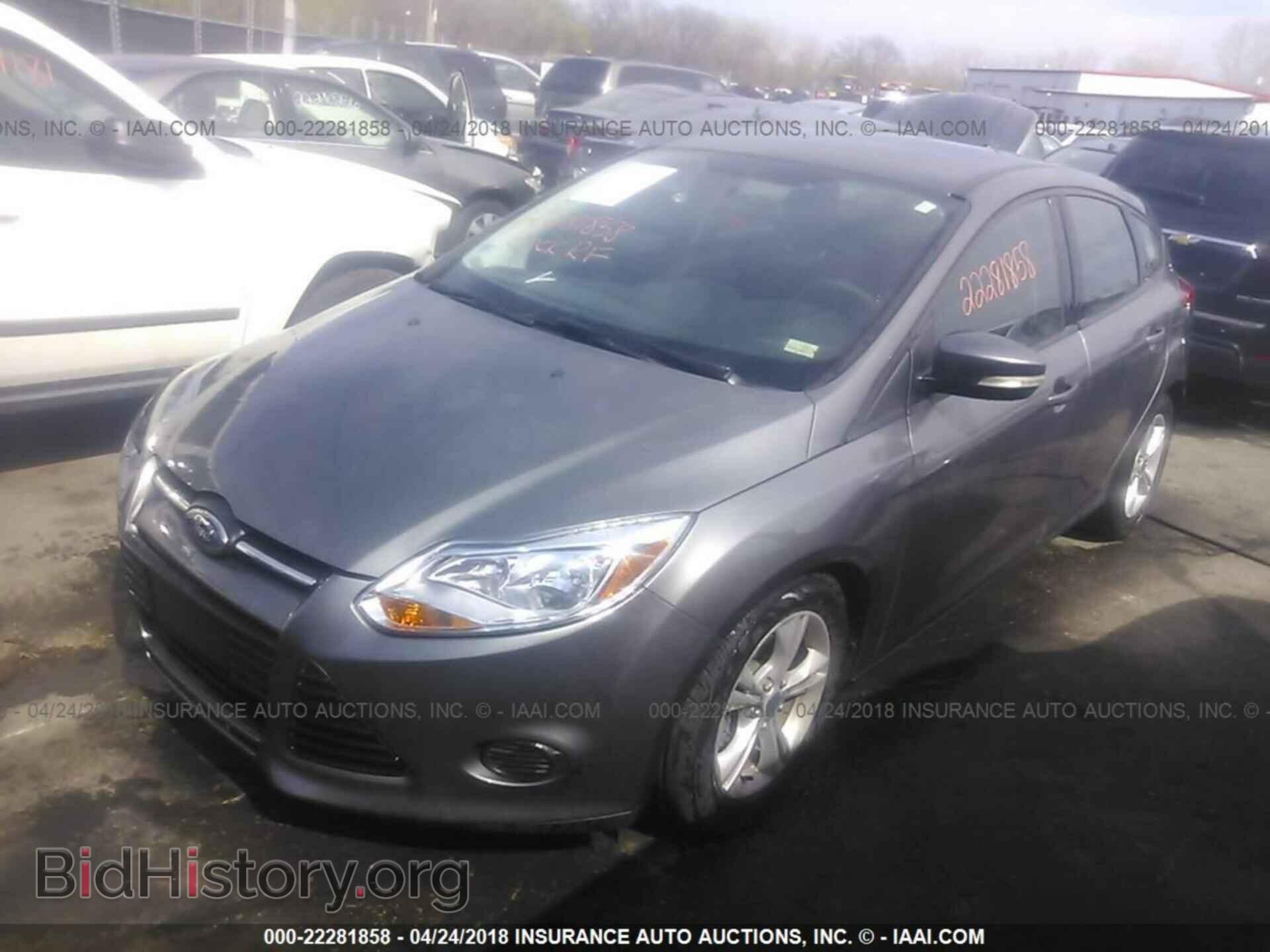 2014 Ford Focus - VIN: 1FADP3K22EL325581 - Photo 2