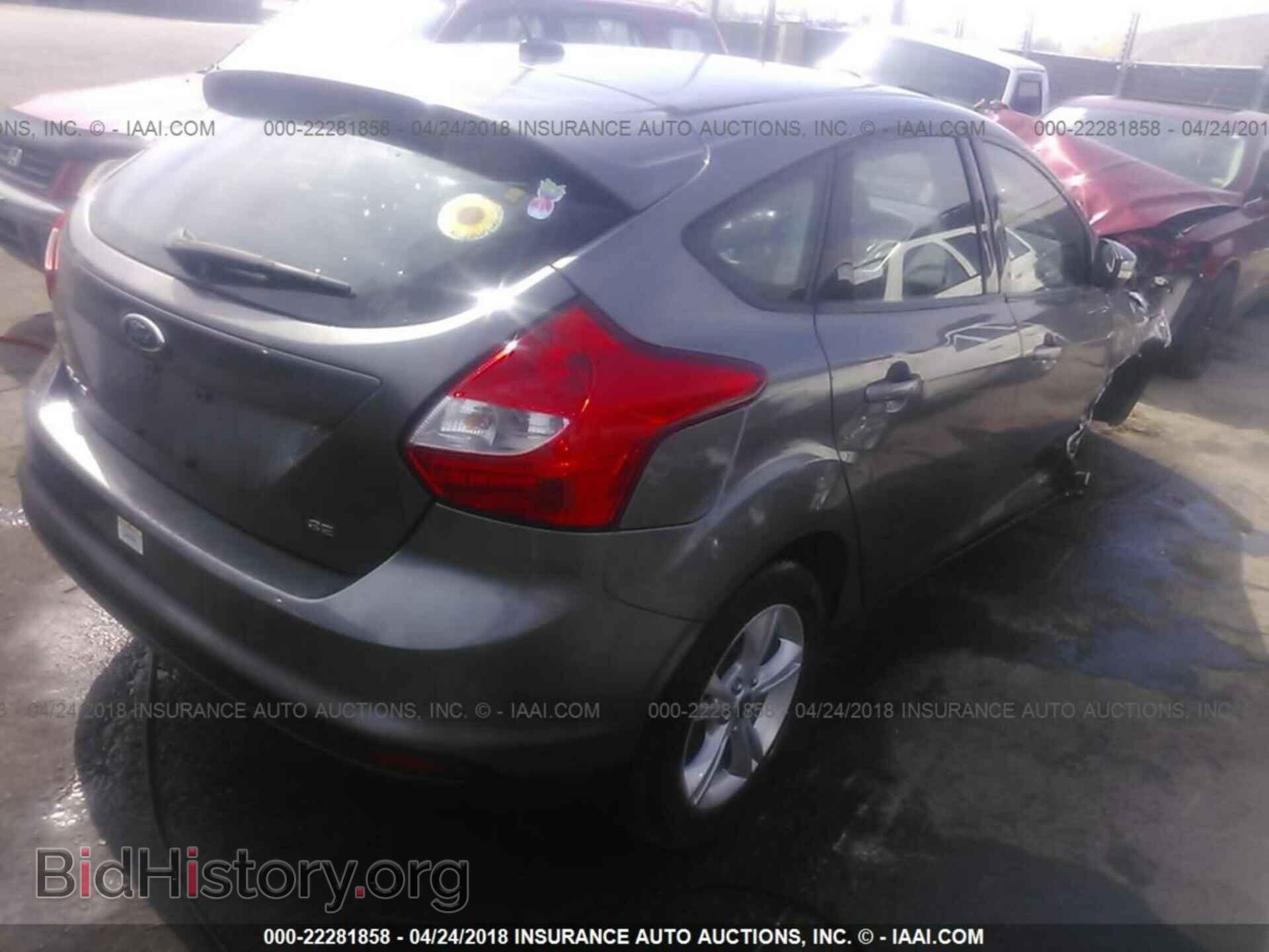 2014 Ford Focus - VIN: 1FADP3K22EL325581 - Photo 4
