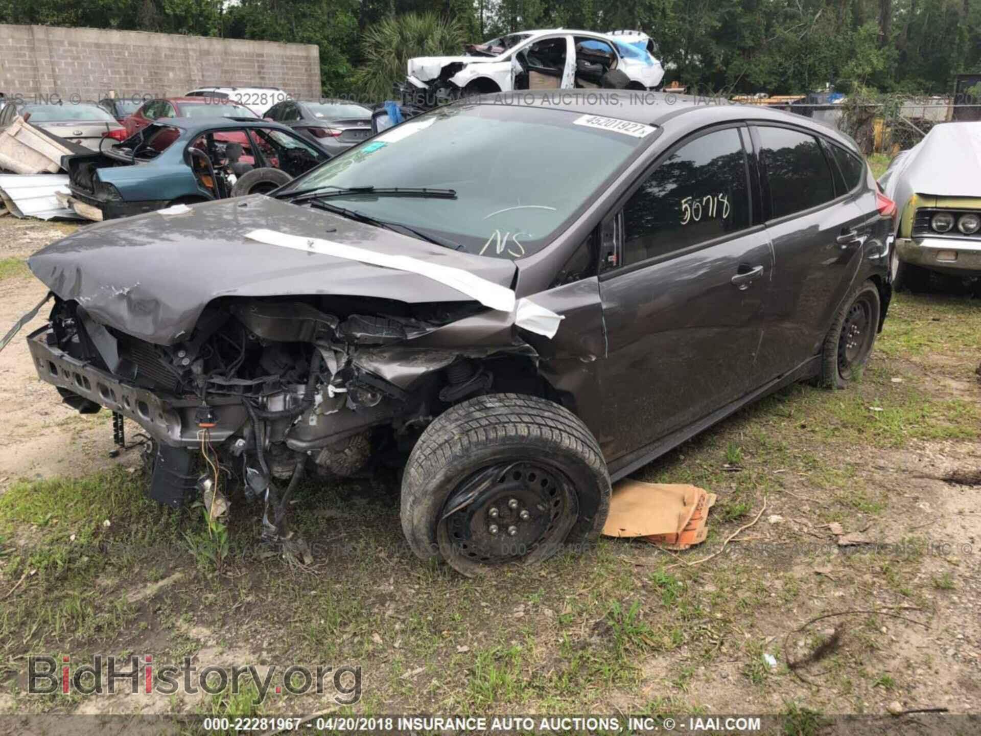 2012 Ford Focus - VIN: 1FAHP3K29CL293100 - Photo 2
