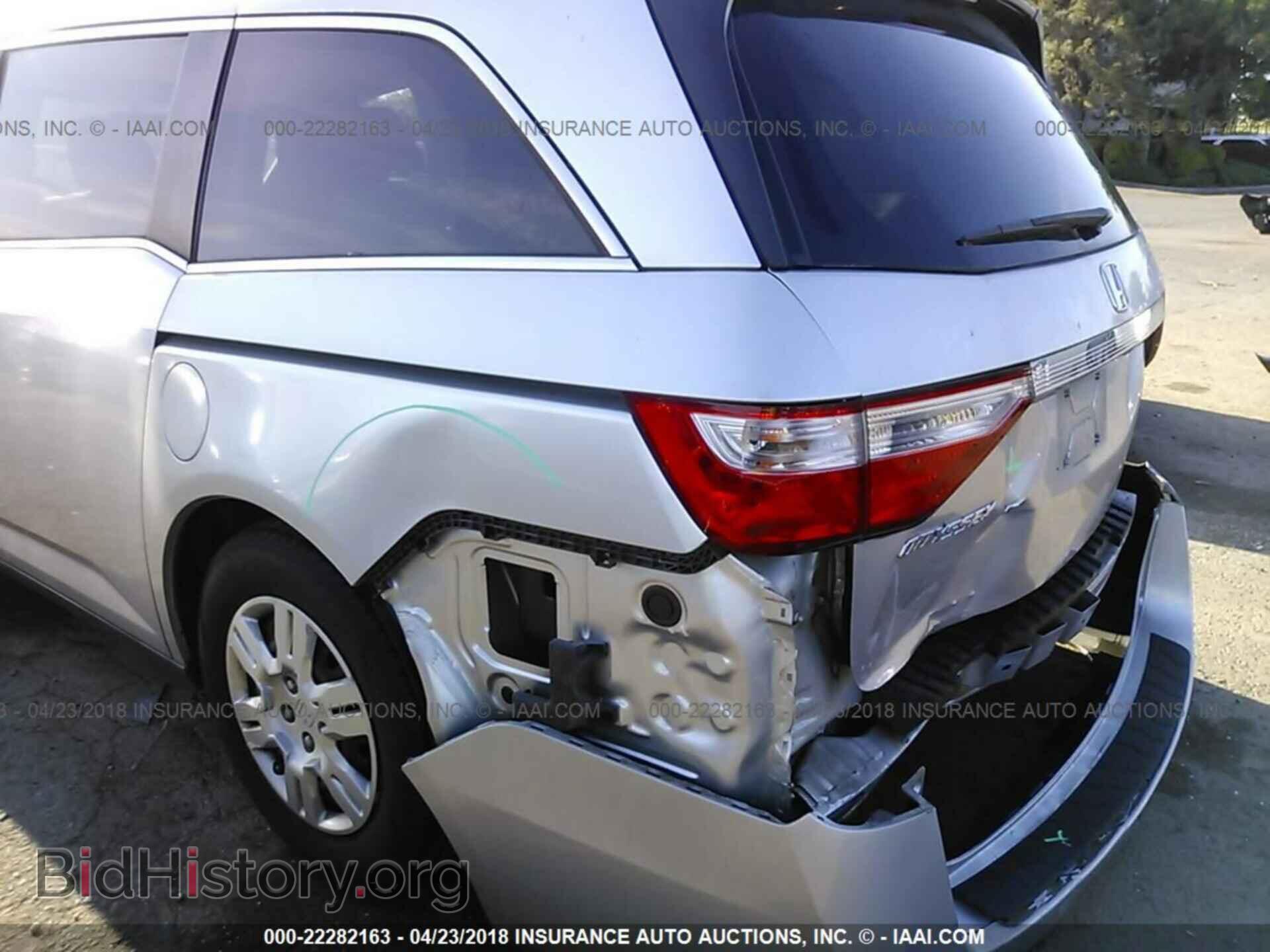 2011 Honda Odyssey - VIN: 5FNRL5H29BB050112 - Фото 6