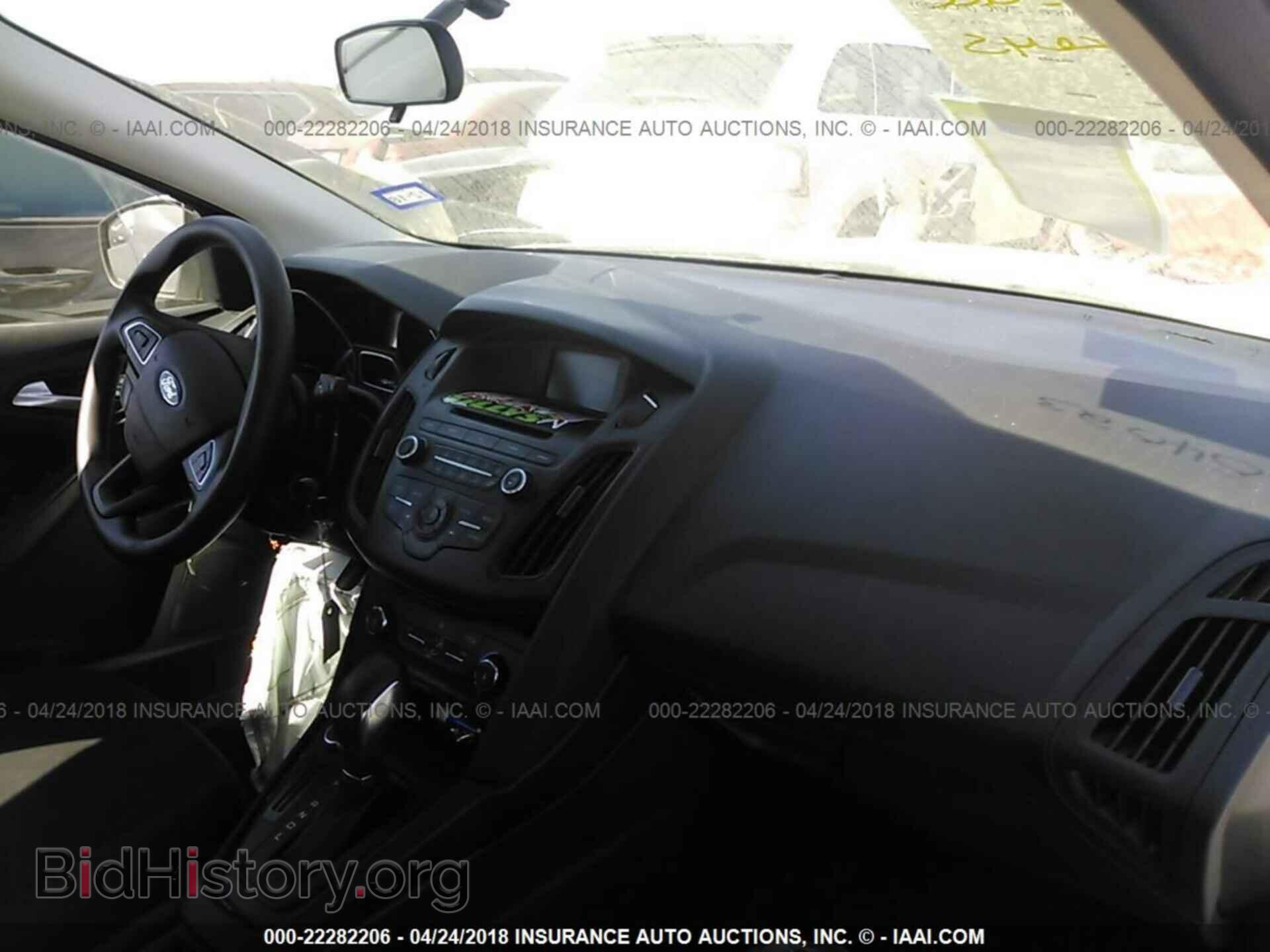 2017 Ford Focus - VIN: 1FADP3F20HL204708 - Фото 5
