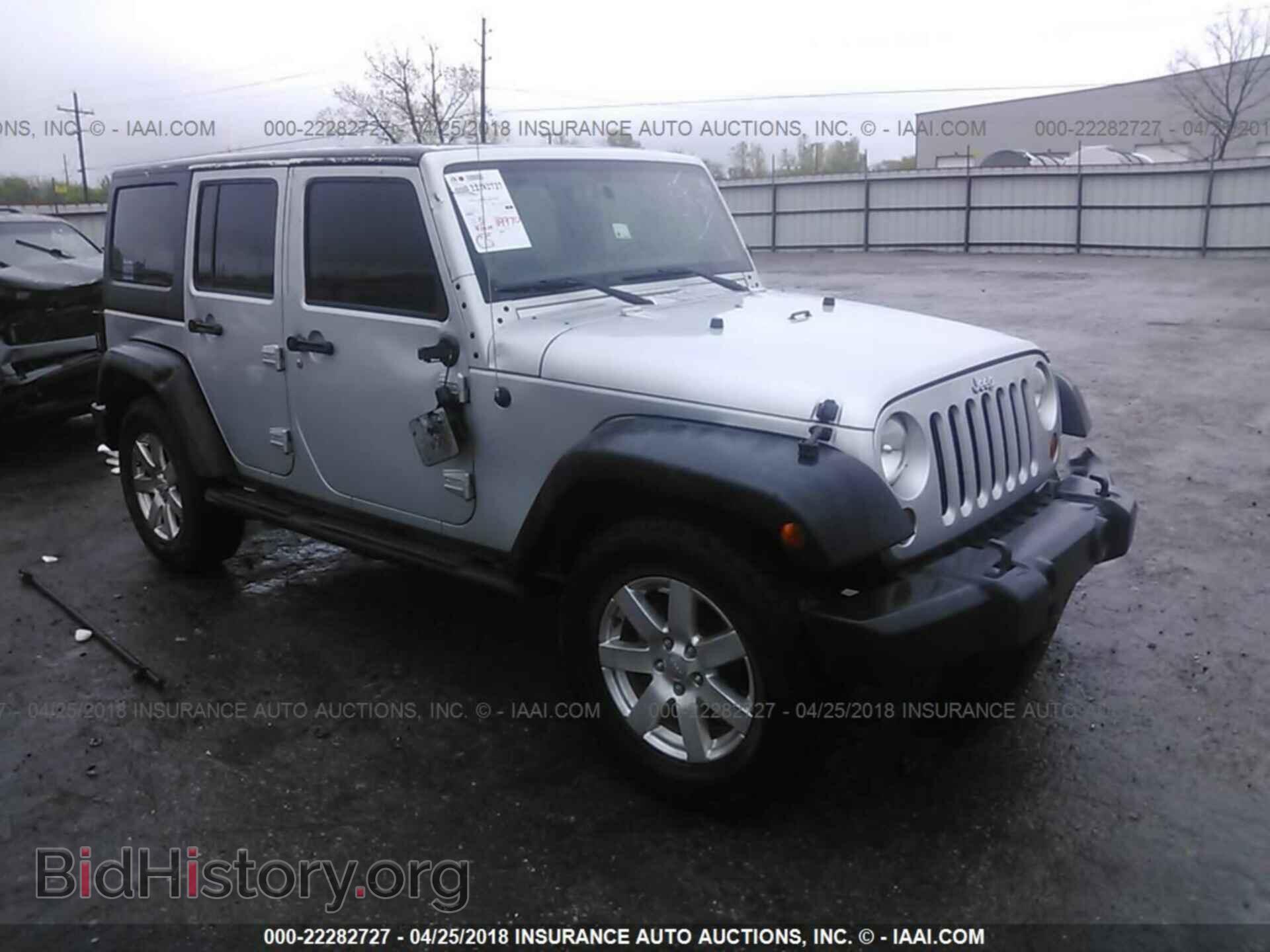 Фотография 1J4BA3H13BL590131 - Jeep Wrangler 2011
