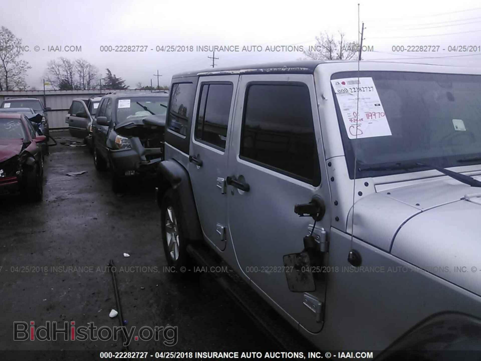 2011 Jeep Wrangler - VIN: 1J4BA3H13BL590131 - Фото 6