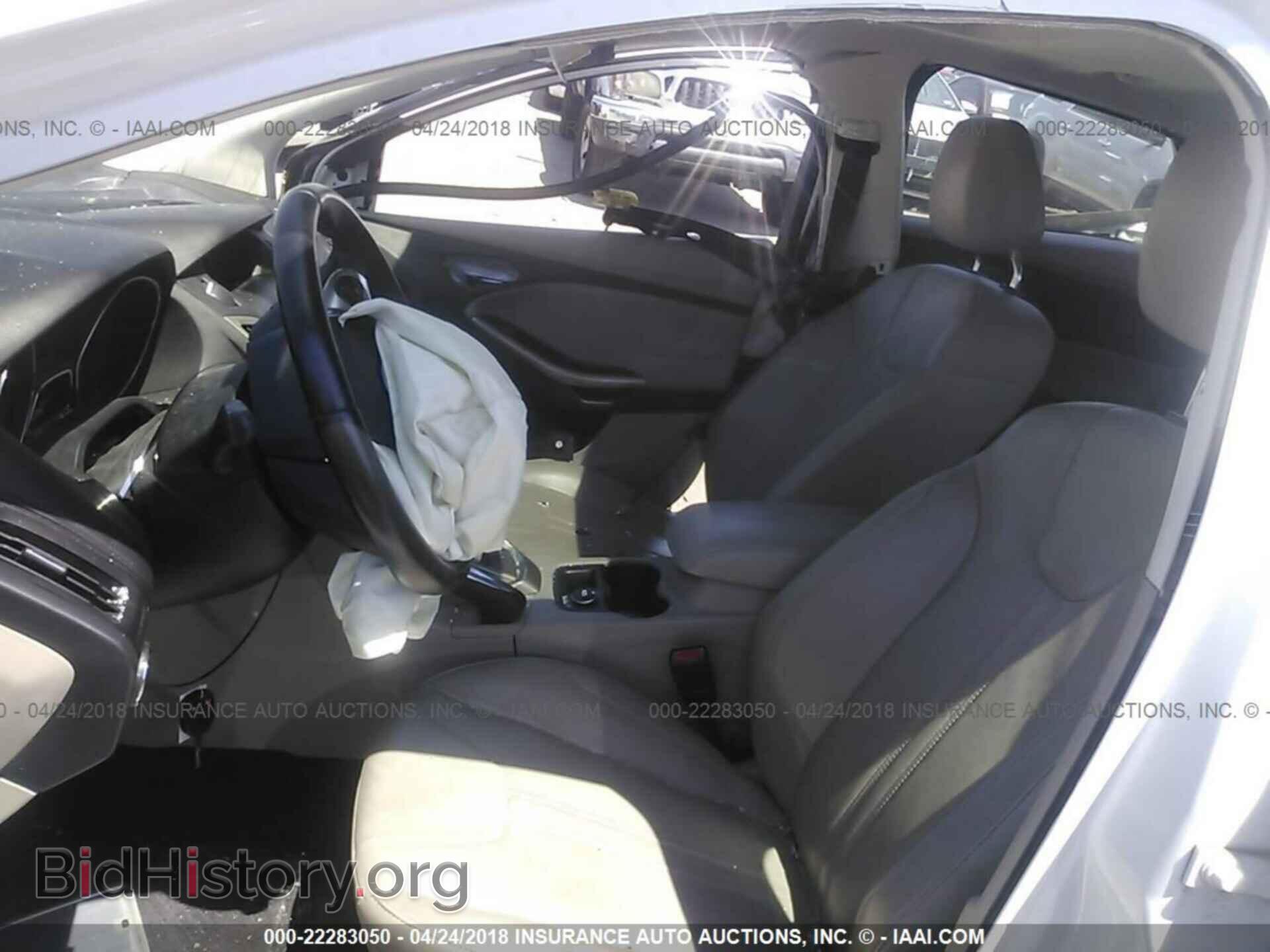 2012 Ford Focus - VIN: 1FAHP3M20CL190385 - Photo 5