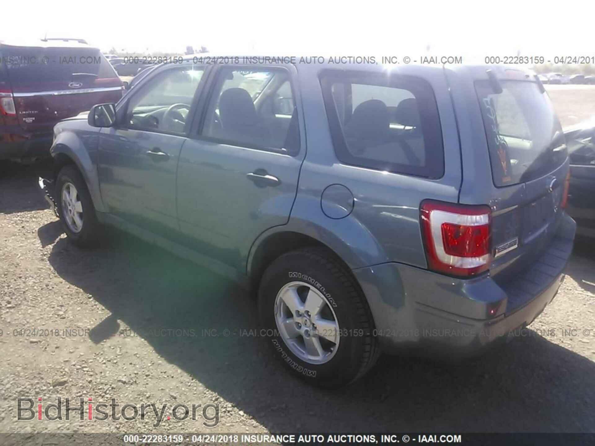 2011 Ford Escape - VIN: 1FMCU0C77BKA37964 - Фото 3