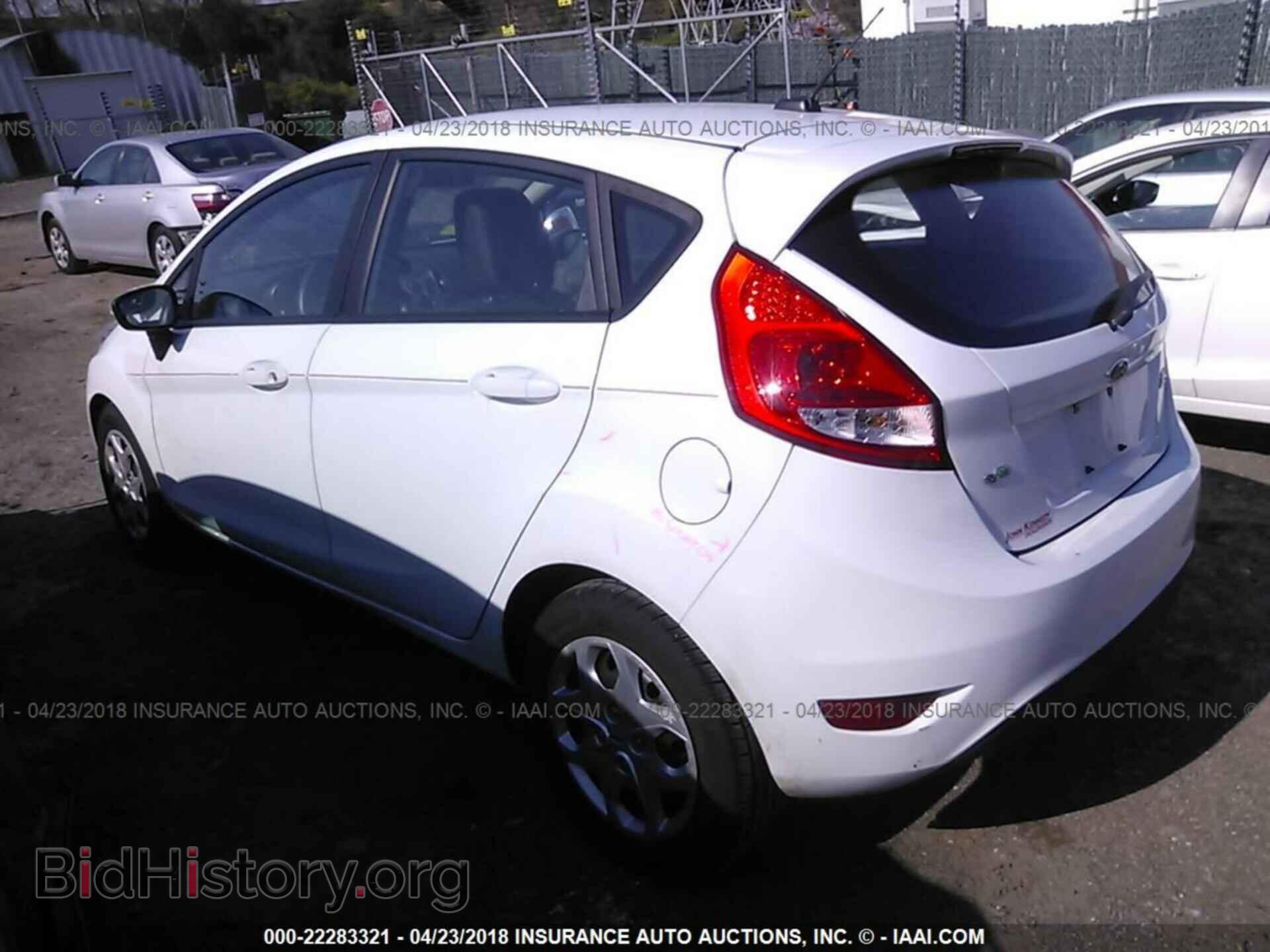 2011 Ford Fiesta - VIN: 3FADP4EJ4BM173967 - Фото 3