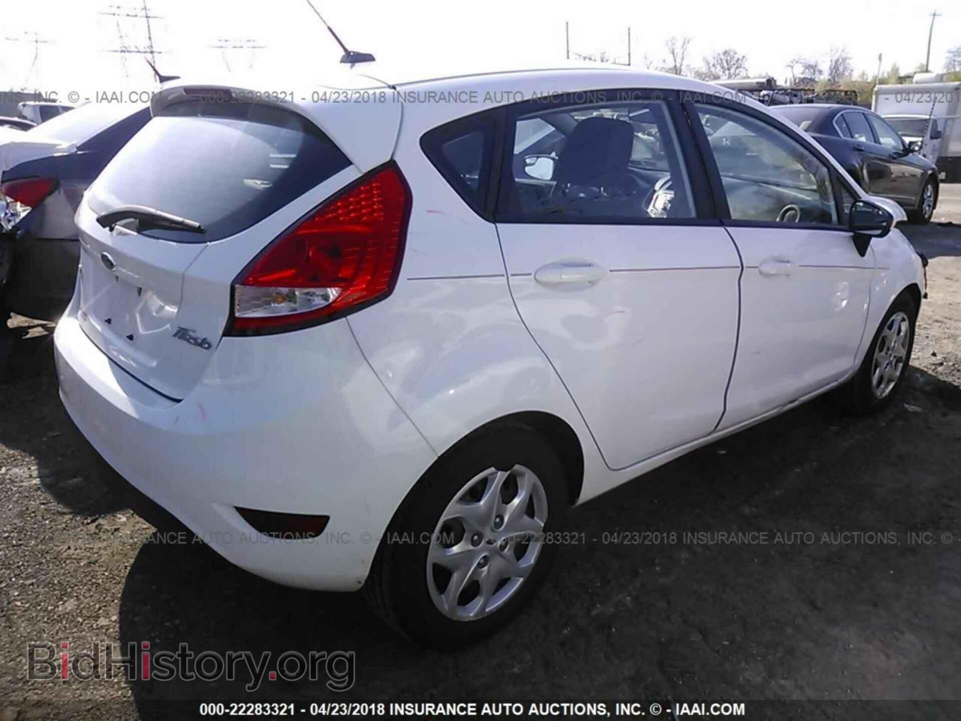 2011 Ford Fiesta - VIN: 3FADP4EJ4BM173967 - Фото 4