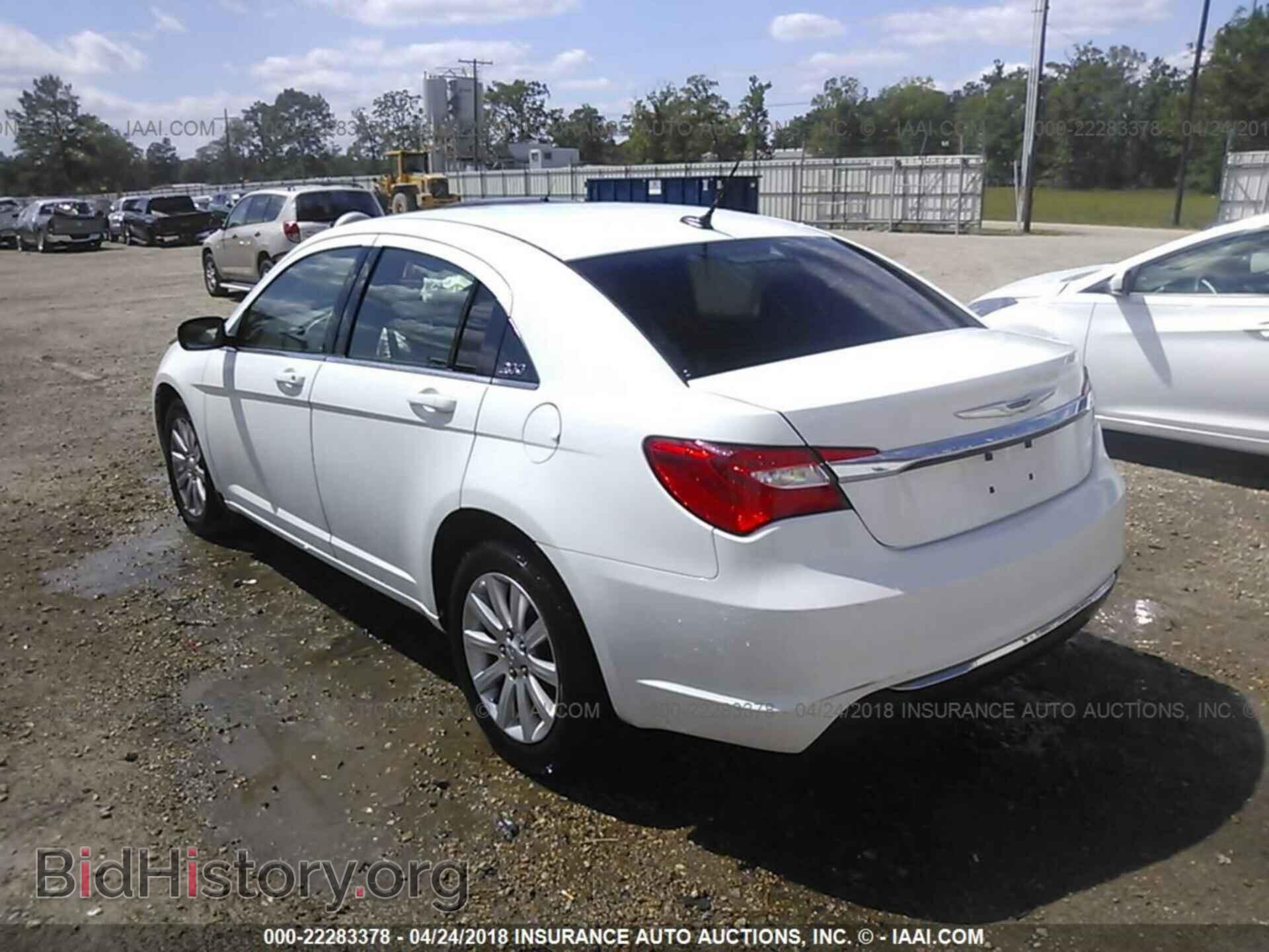 2013 Chrysler 200 - VIN: 1C3CCBBB3DN595325 - Фото 3