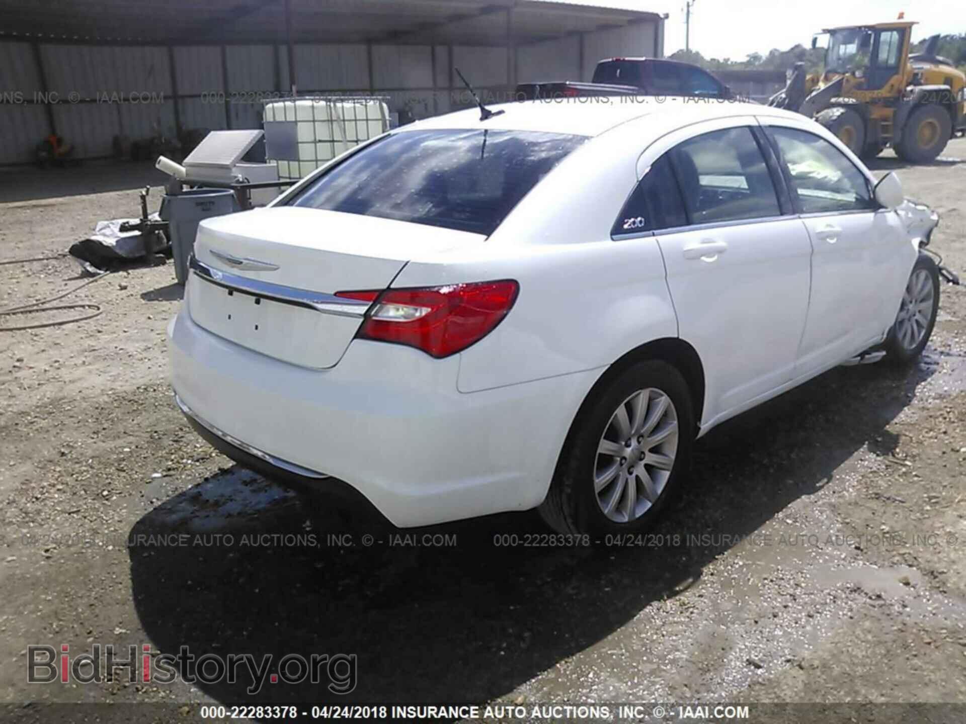 2013 Chrysler 200 - VIN: 1C3CCBBB3DN595325 - Фото 4