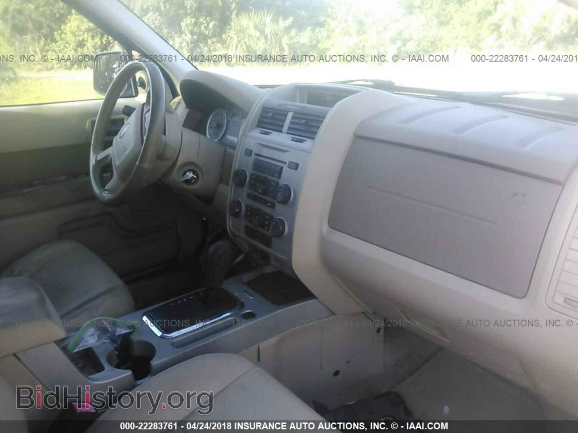 2011 Ford Escape - VIN: 1FMCU0DGXBKC09029 - Фото 5