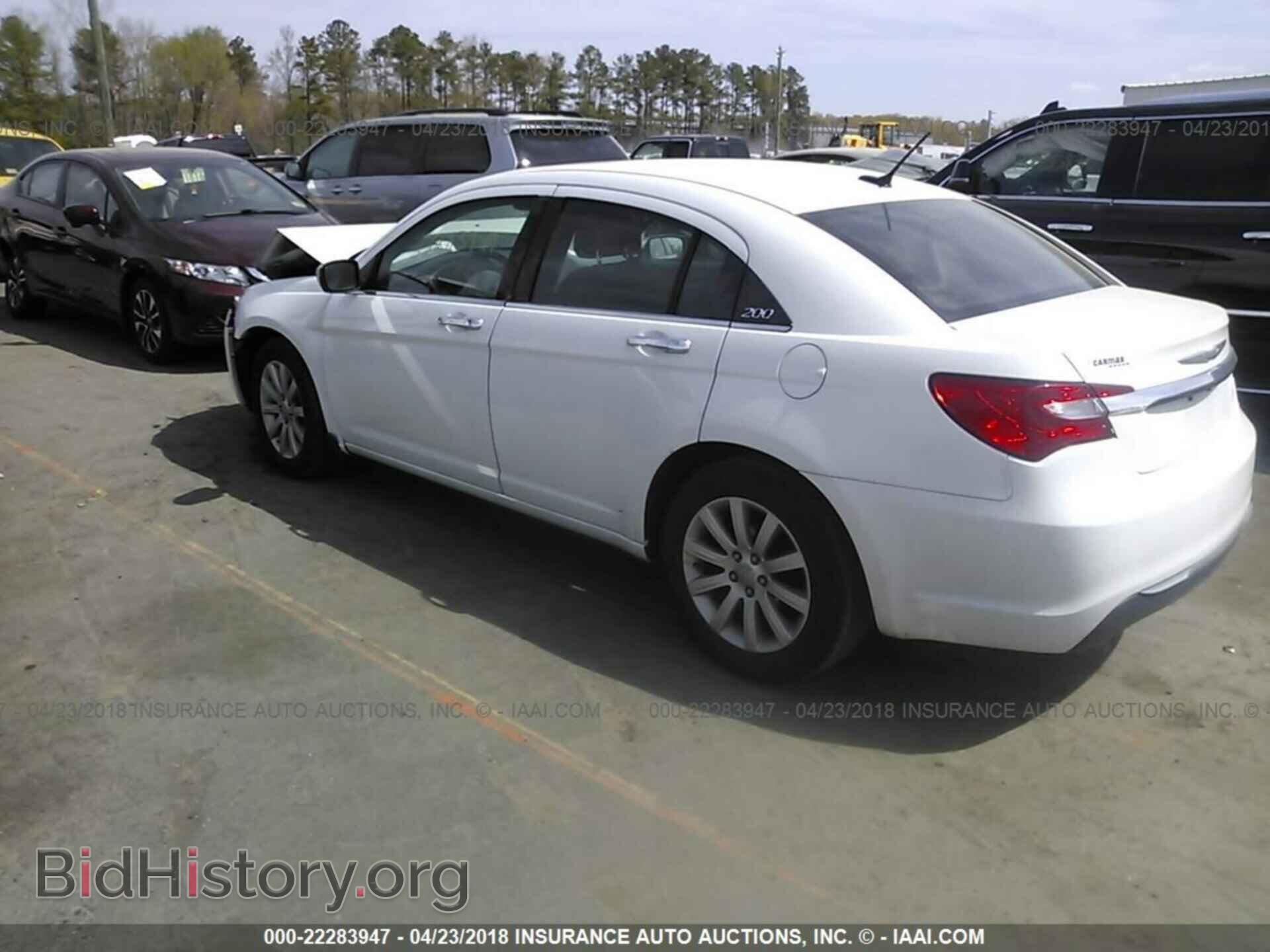 2013 Chrysler 200 - VIN: 1C3CCBCG0DN754859 - Photo 3