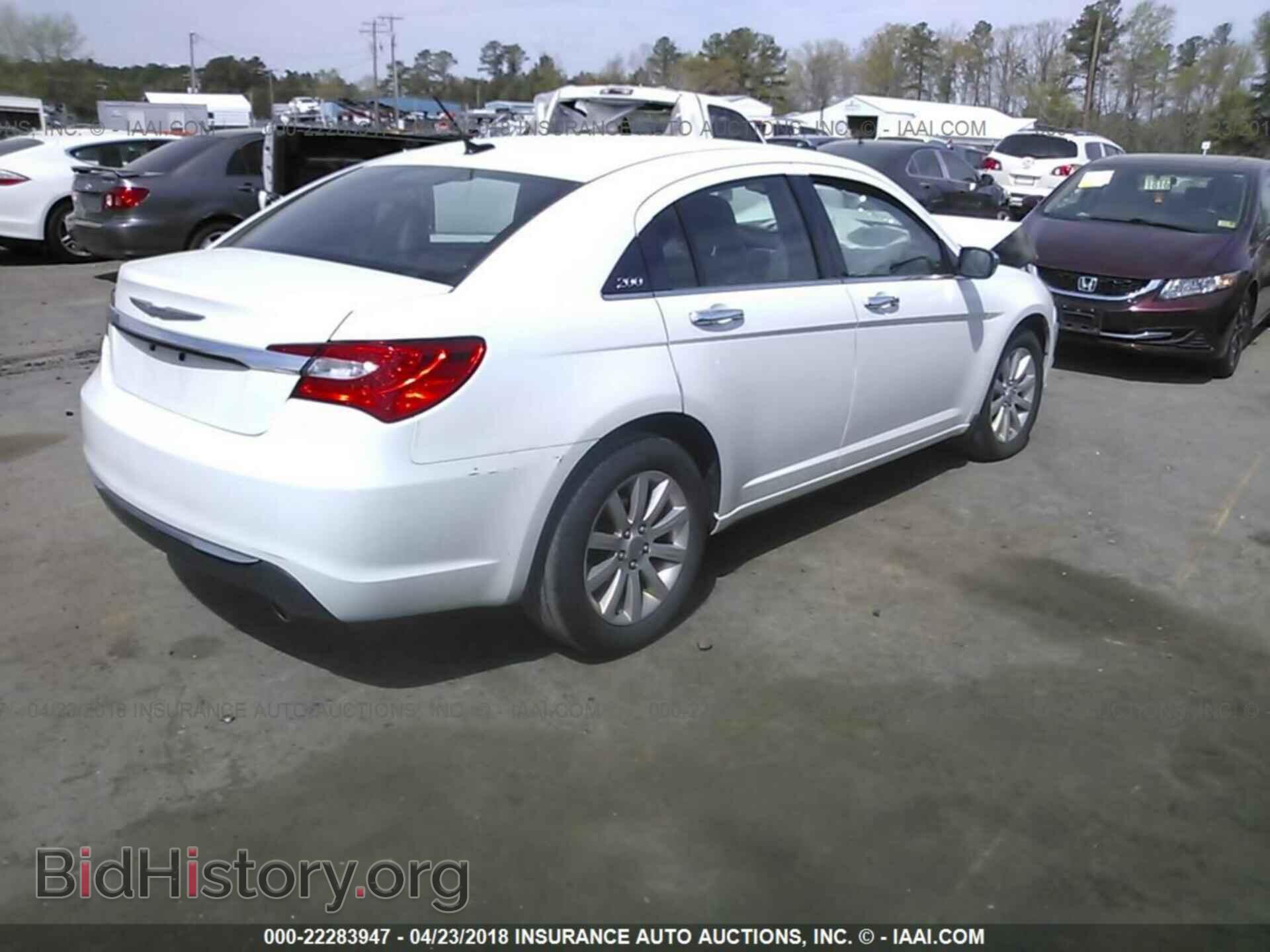 2013 Chrysler 200 - VIN: 1C3CCBCG0DN754859 - Photo 4