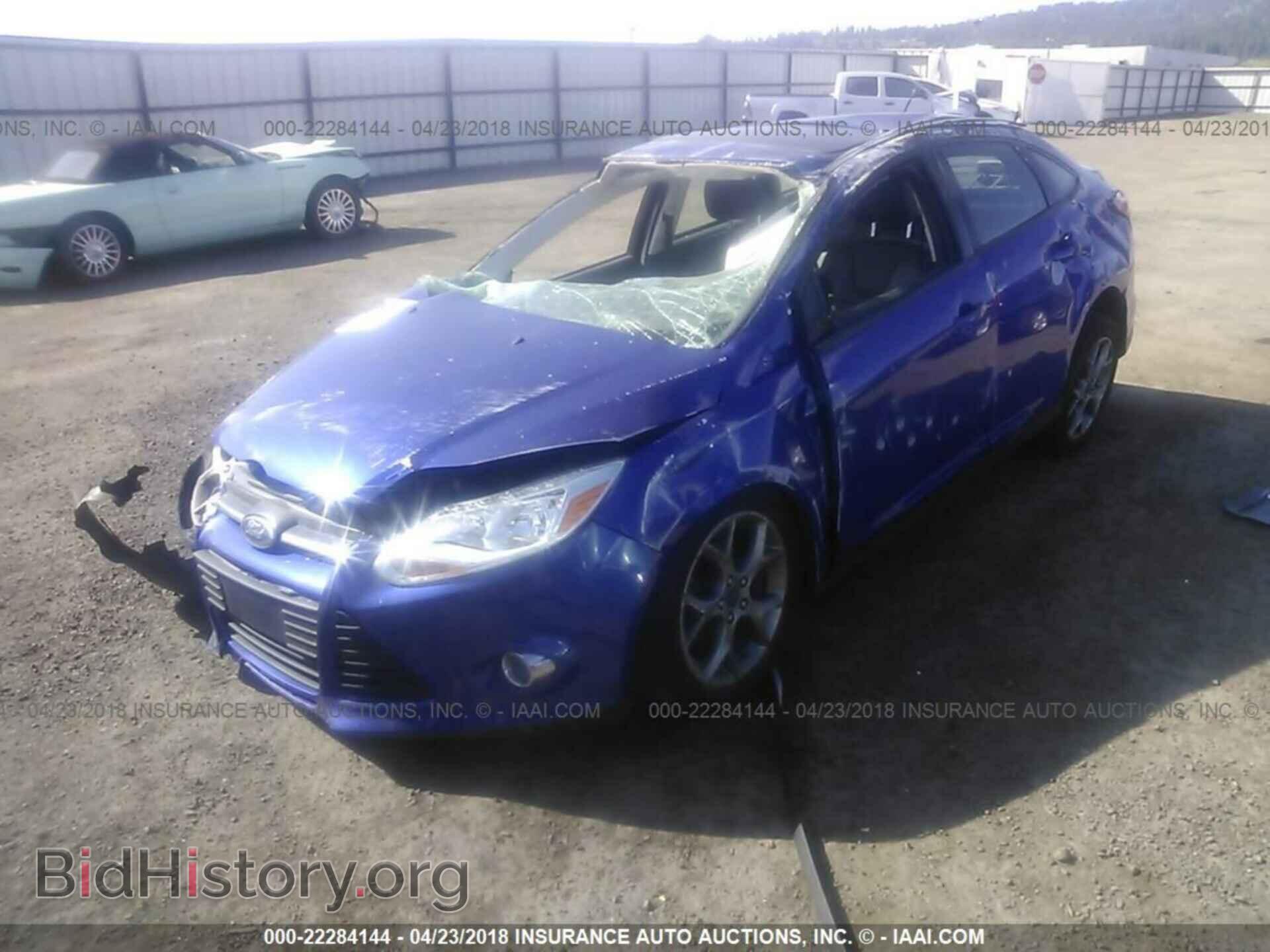 2014 Ford Focus - VIN: 1FADP3F28EL433648 - Photo 2