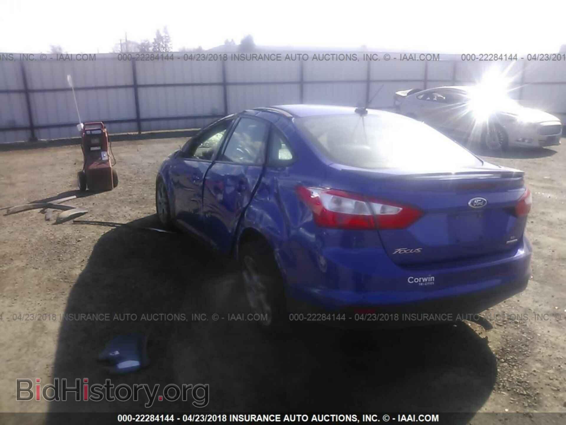 2014 Ford Focus - VIN: 1FADP3F28EL433648 - Photo 3