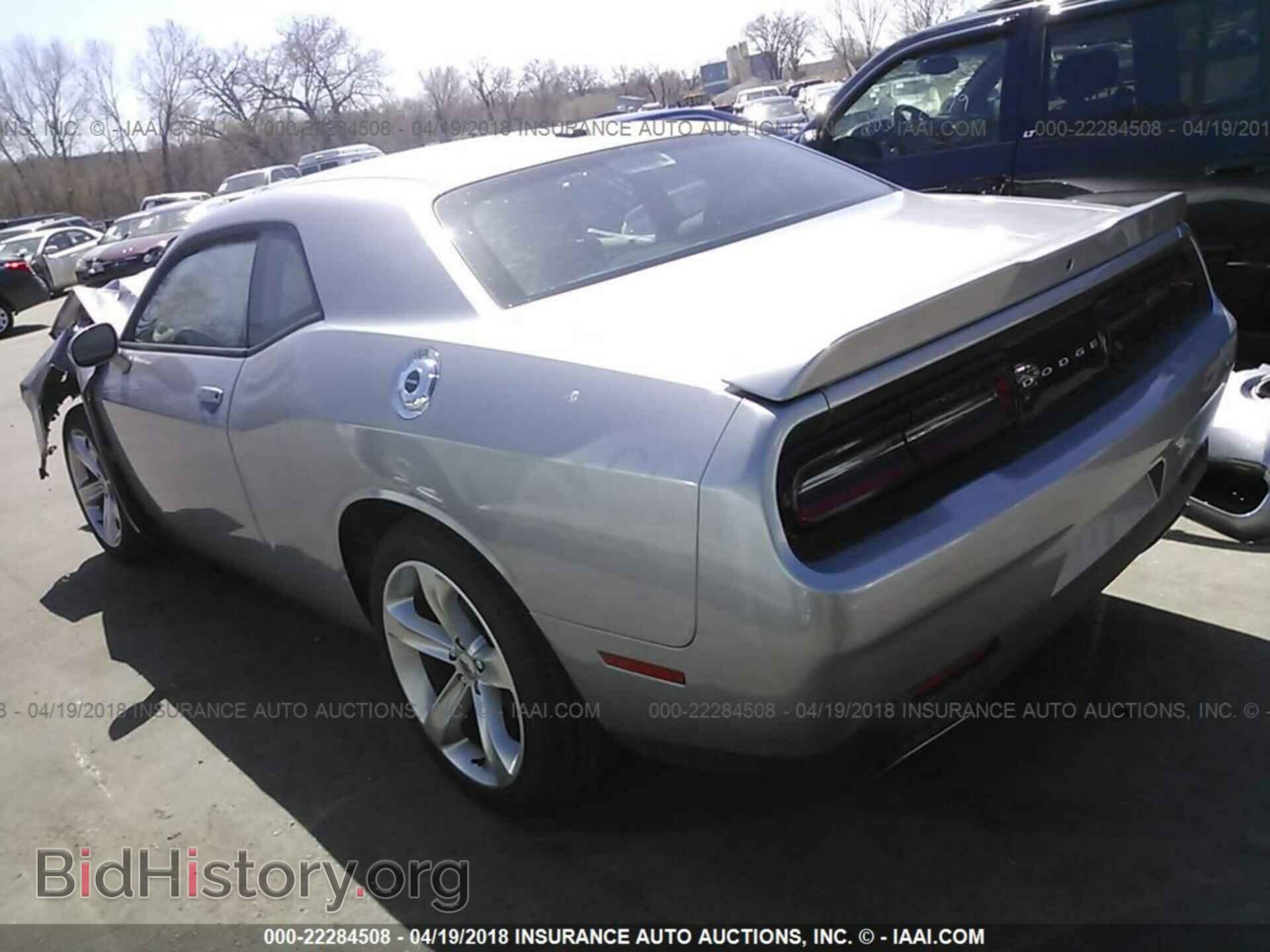 2018 Dodge Challenger - VIN: 2C3CDZBTXJH208935 - Photo 3
